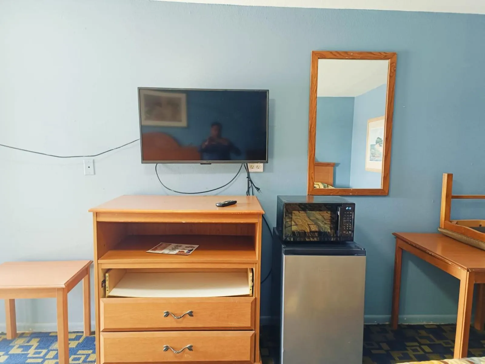 TV and multimedia in Valley Motel By Townhouse Corpus Christi Near Airport I 37