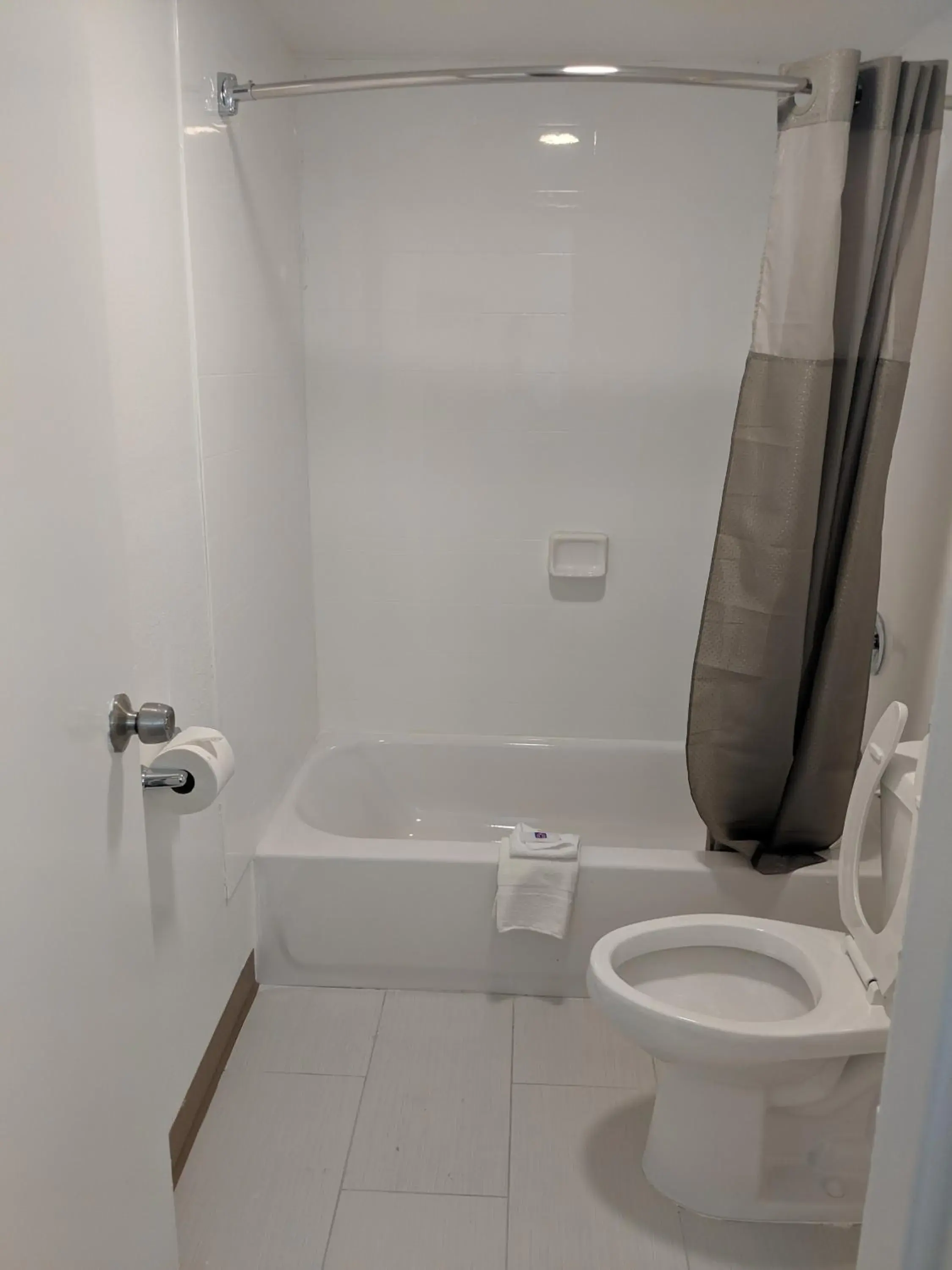 Bathroom in Motel 6 Chattanooga - Airport