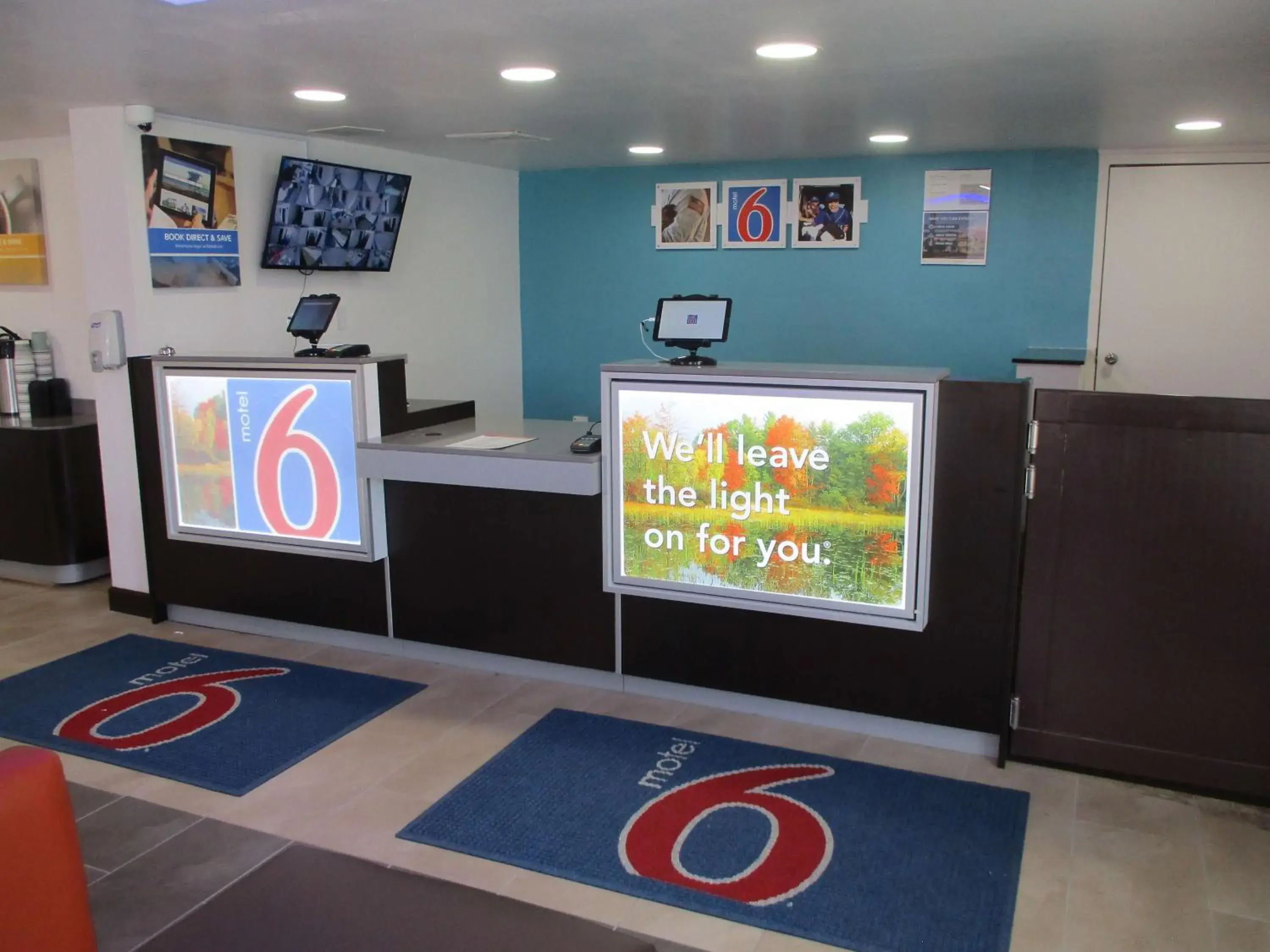 Lobby or reception, TV/Entertainment Center in Motel 6 Chattanooga - Airport