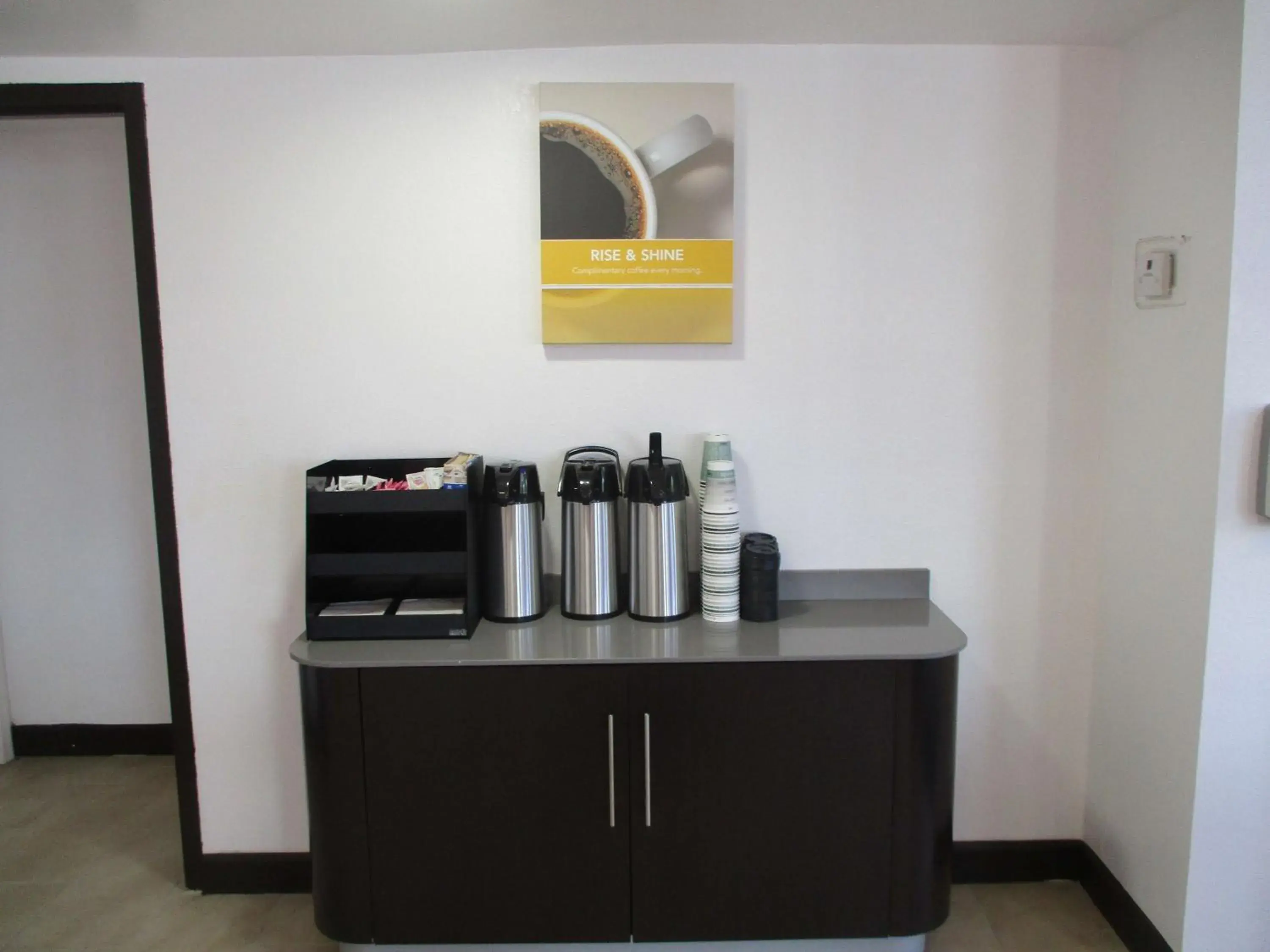 Lobby or reception, Coffee/Tea Facilities in Motel 6 Chattanooga - Airport