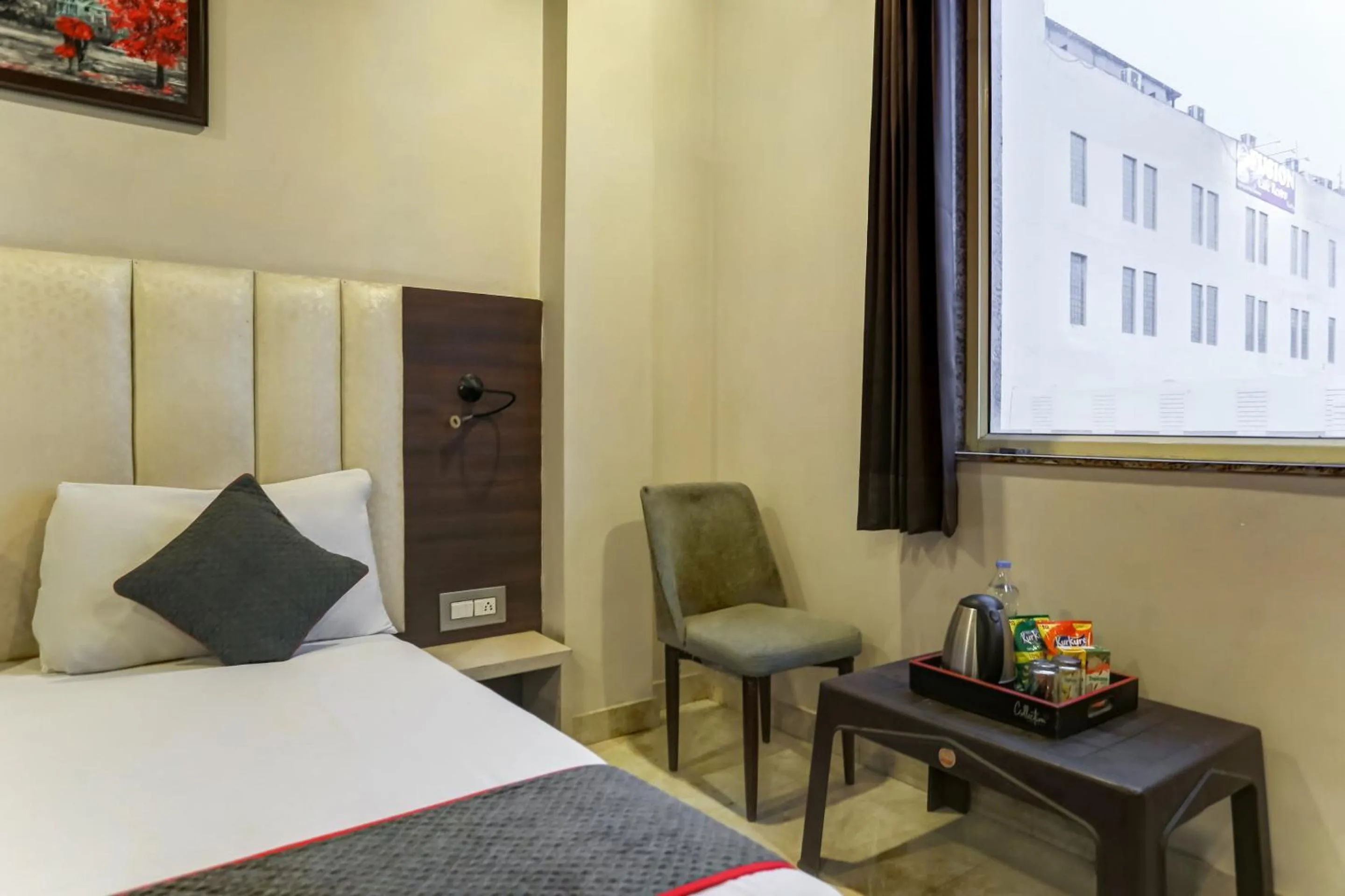 Bedroom, Bed in Super Townhouse Ranipur Mor