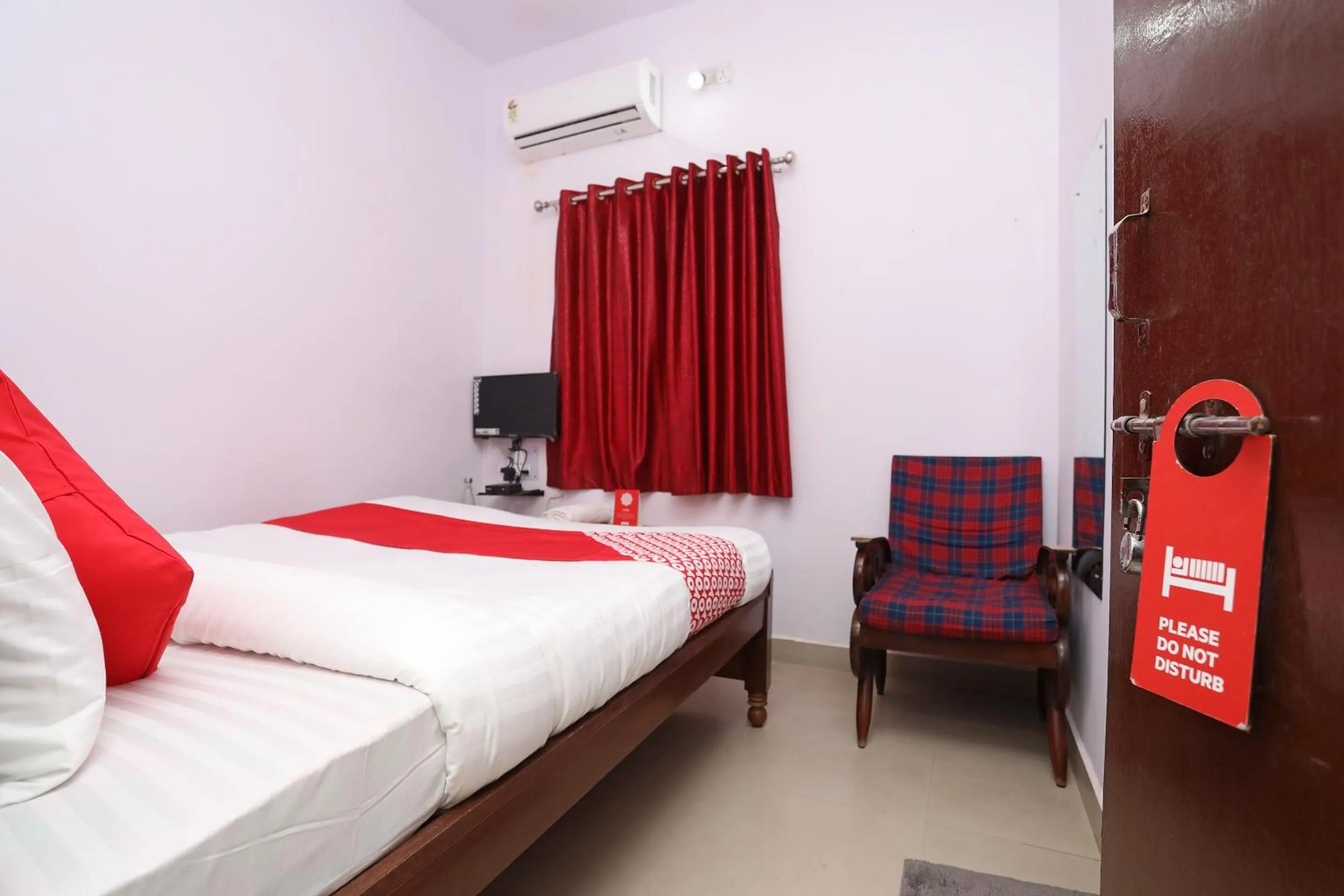 Collection O Aditya Inn