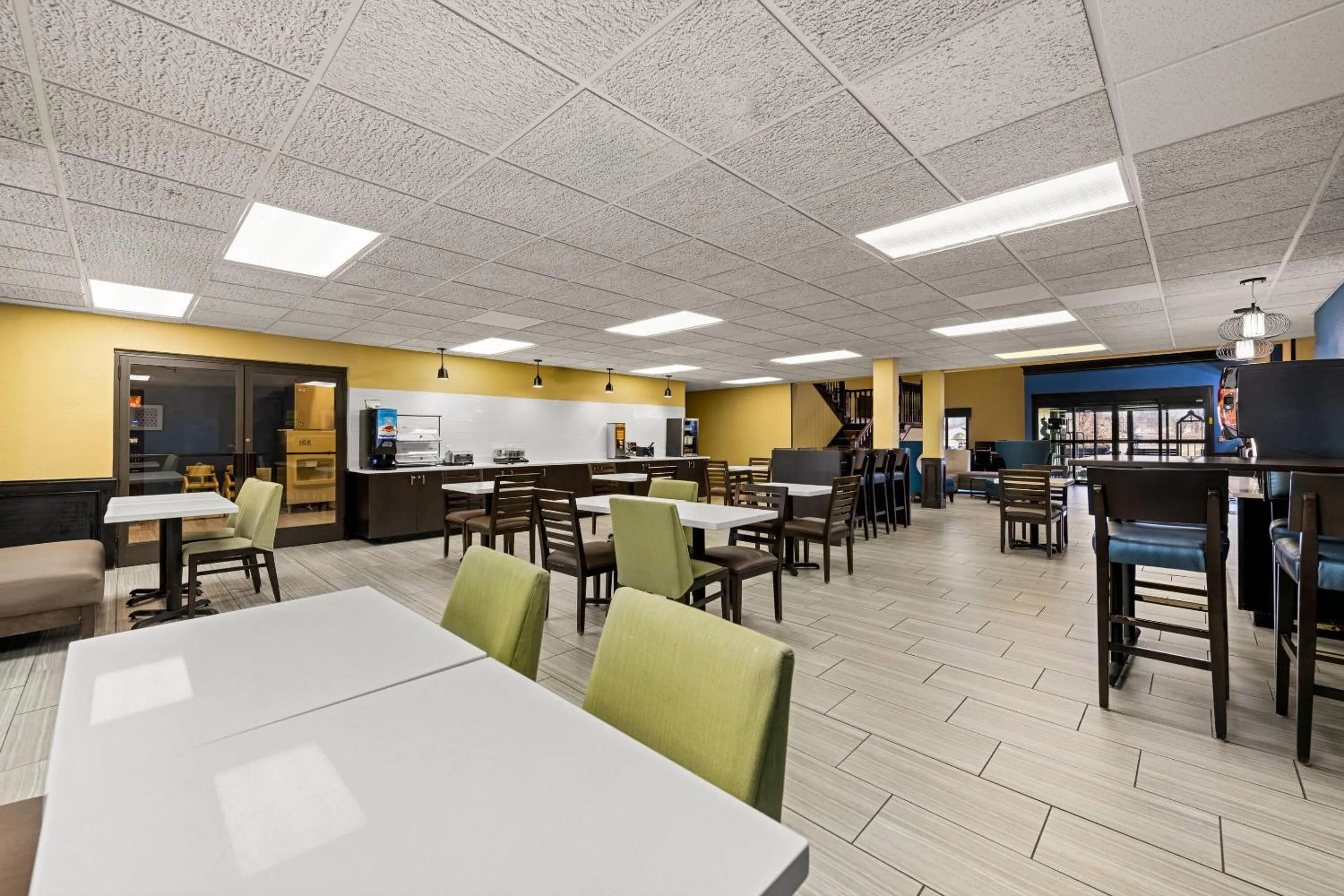 Breakfast in Quality Inn Warrensburg