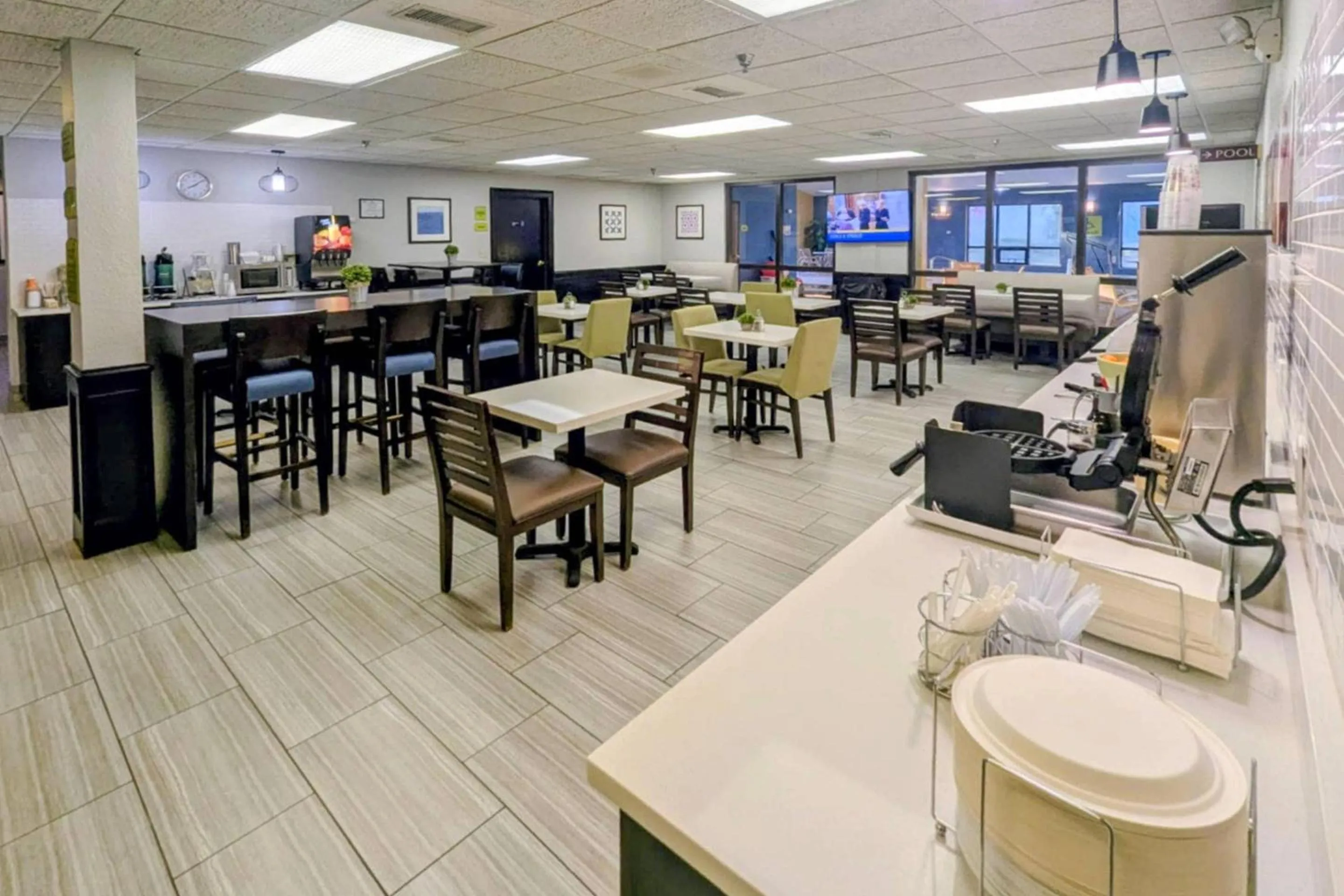 Breakfast in Quality Inn Warrensburg