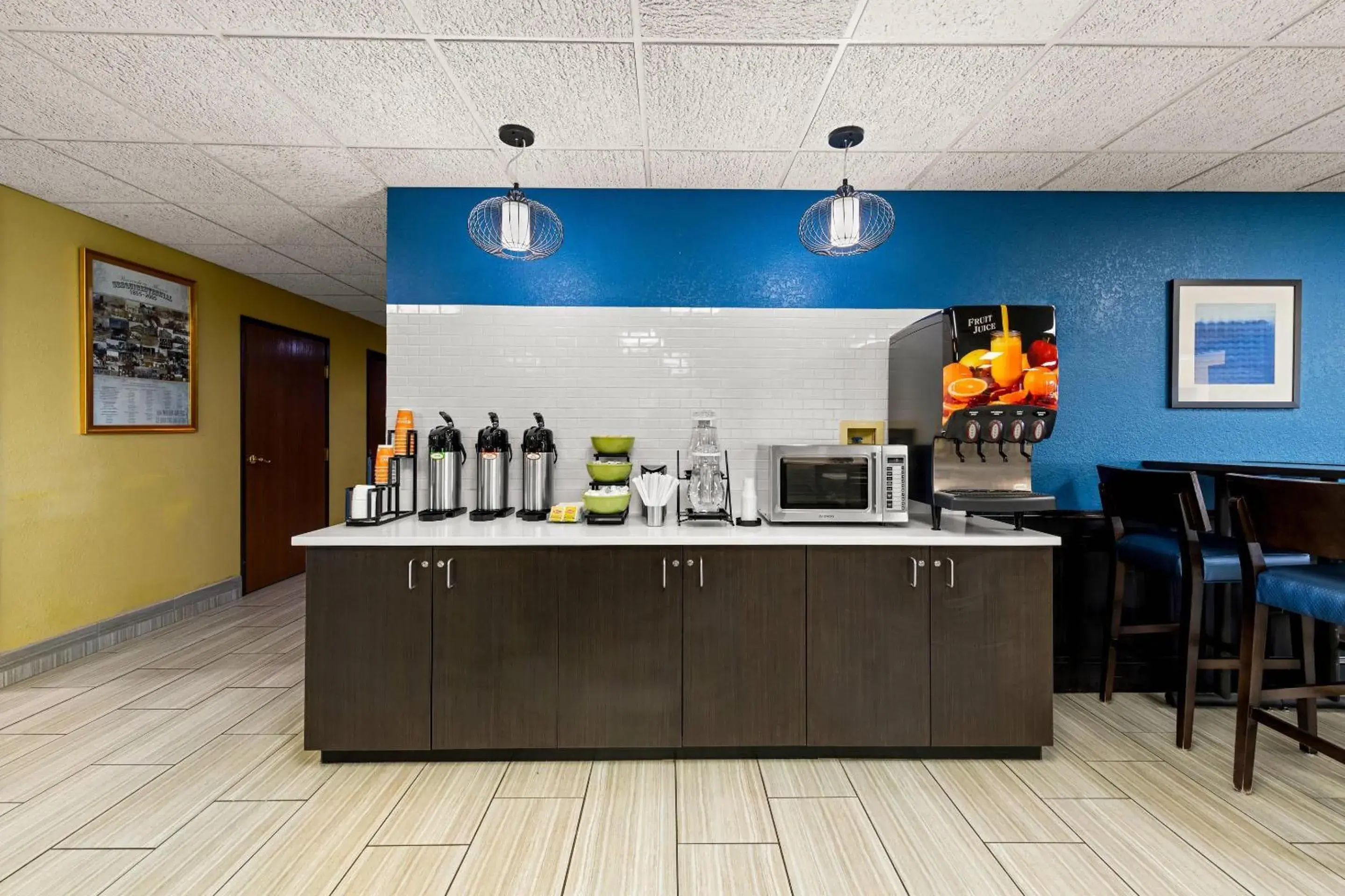 Breakfast in Quality Inn Warrensburg Breakfast in Quality Inn Warrensburg