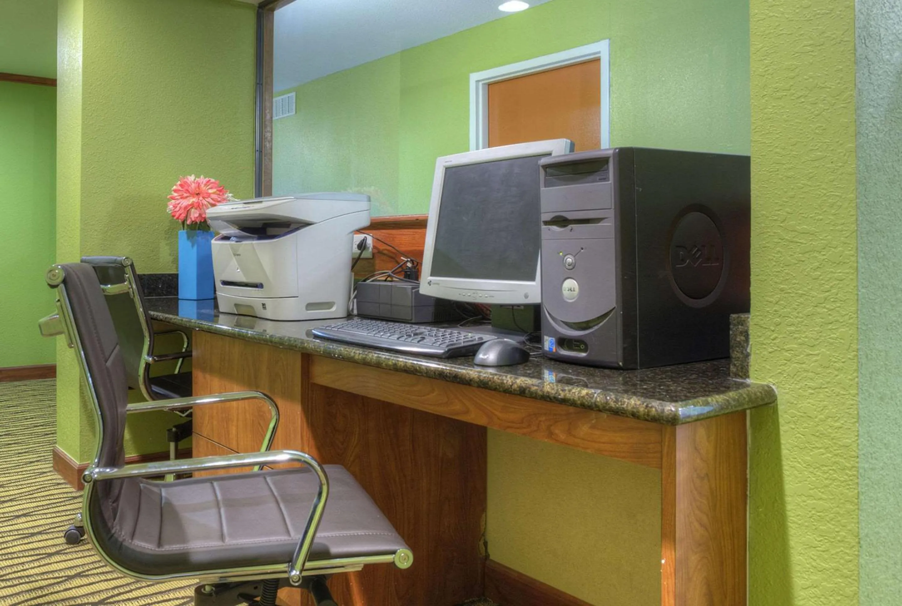 Business facilities in Quality Inn & Suites Chattanooga-East Ridge