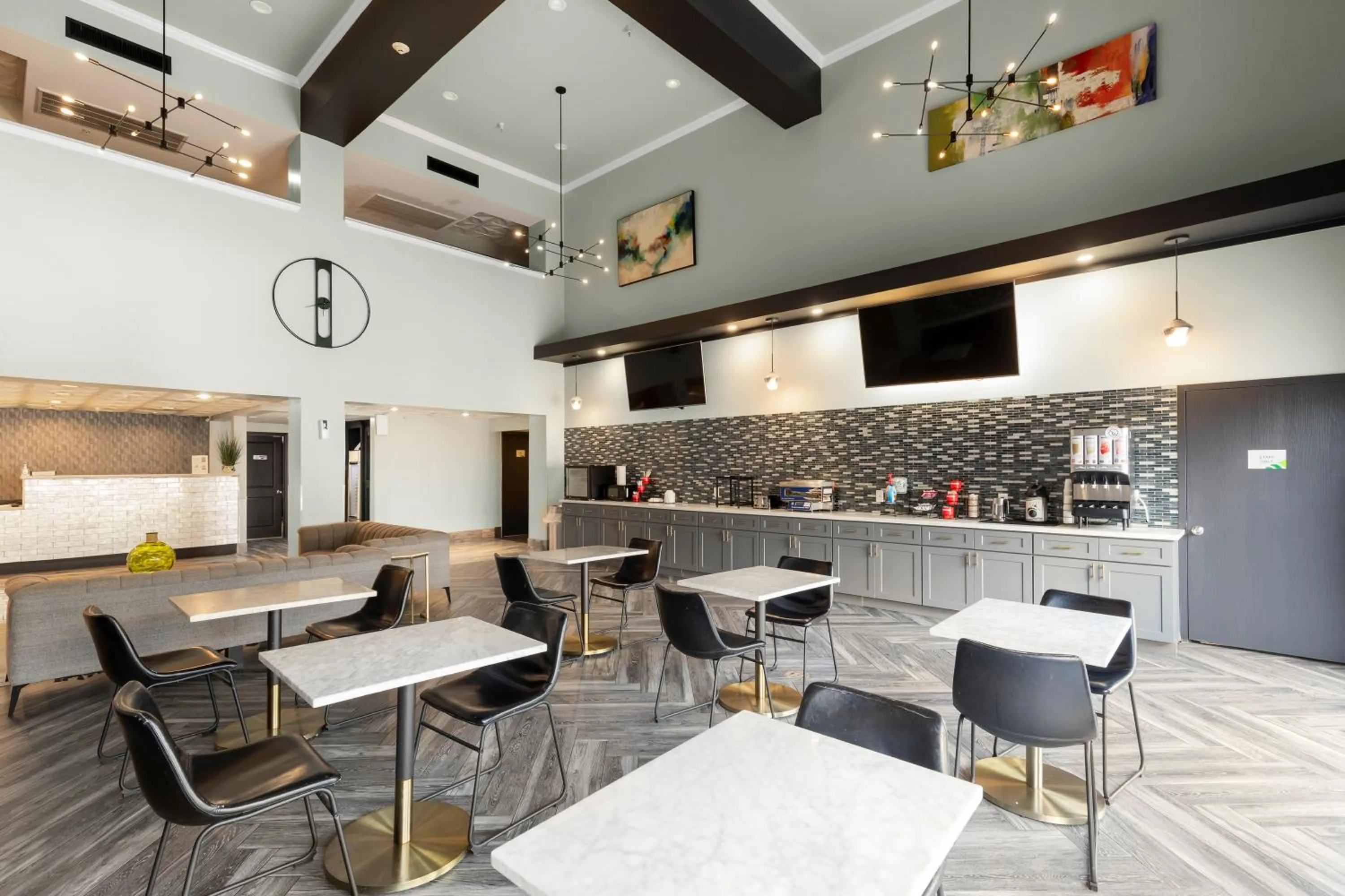 Breakfast in Wingate by Wyndham Humble/Houston Intercontinental Airport