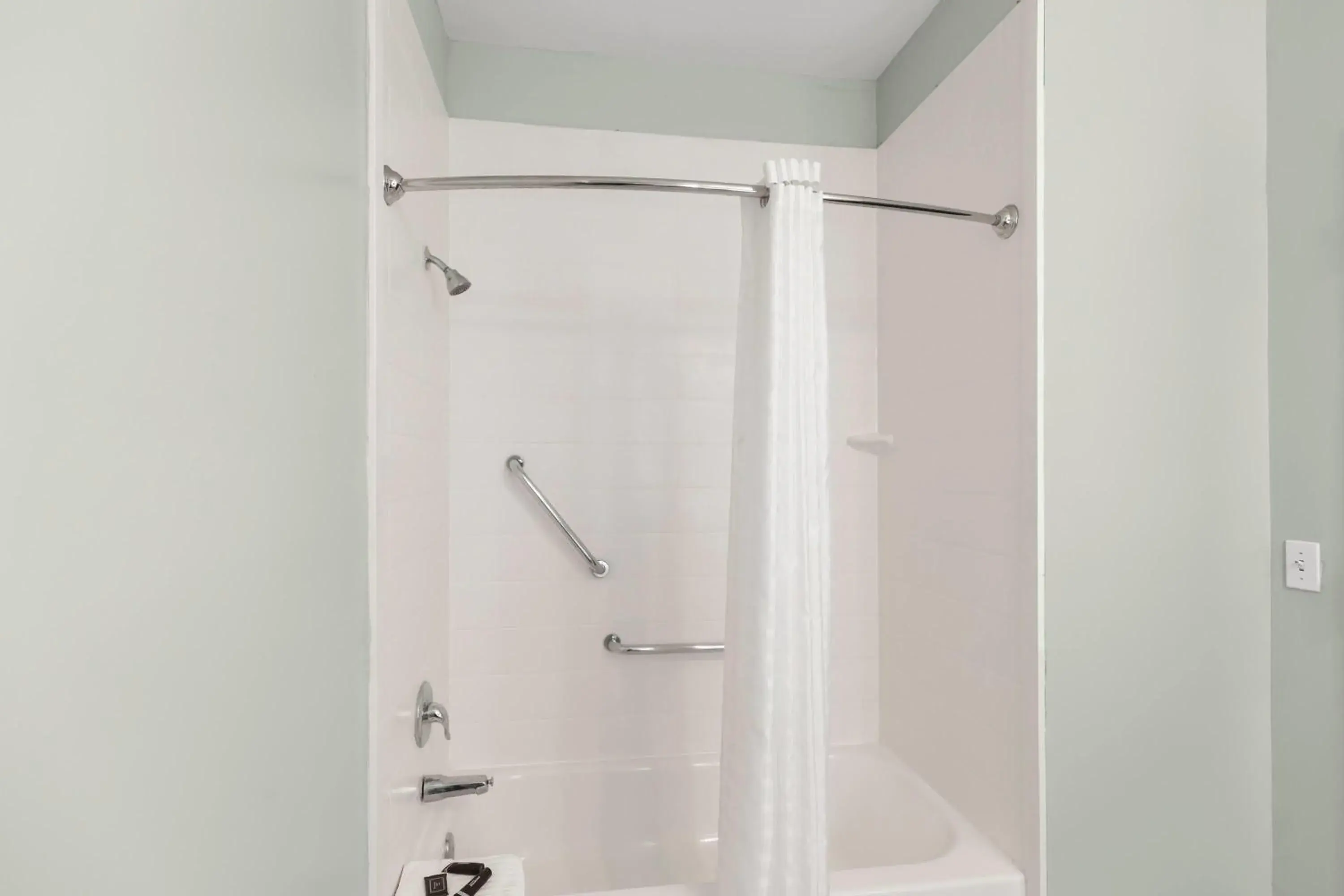 Photo of the whole room in Wingate by Wyndham Humble/Houston Intercontinental Airport Photo of the whole room in Wingate by Wyndham Humble/Houston Intercontinental Airport