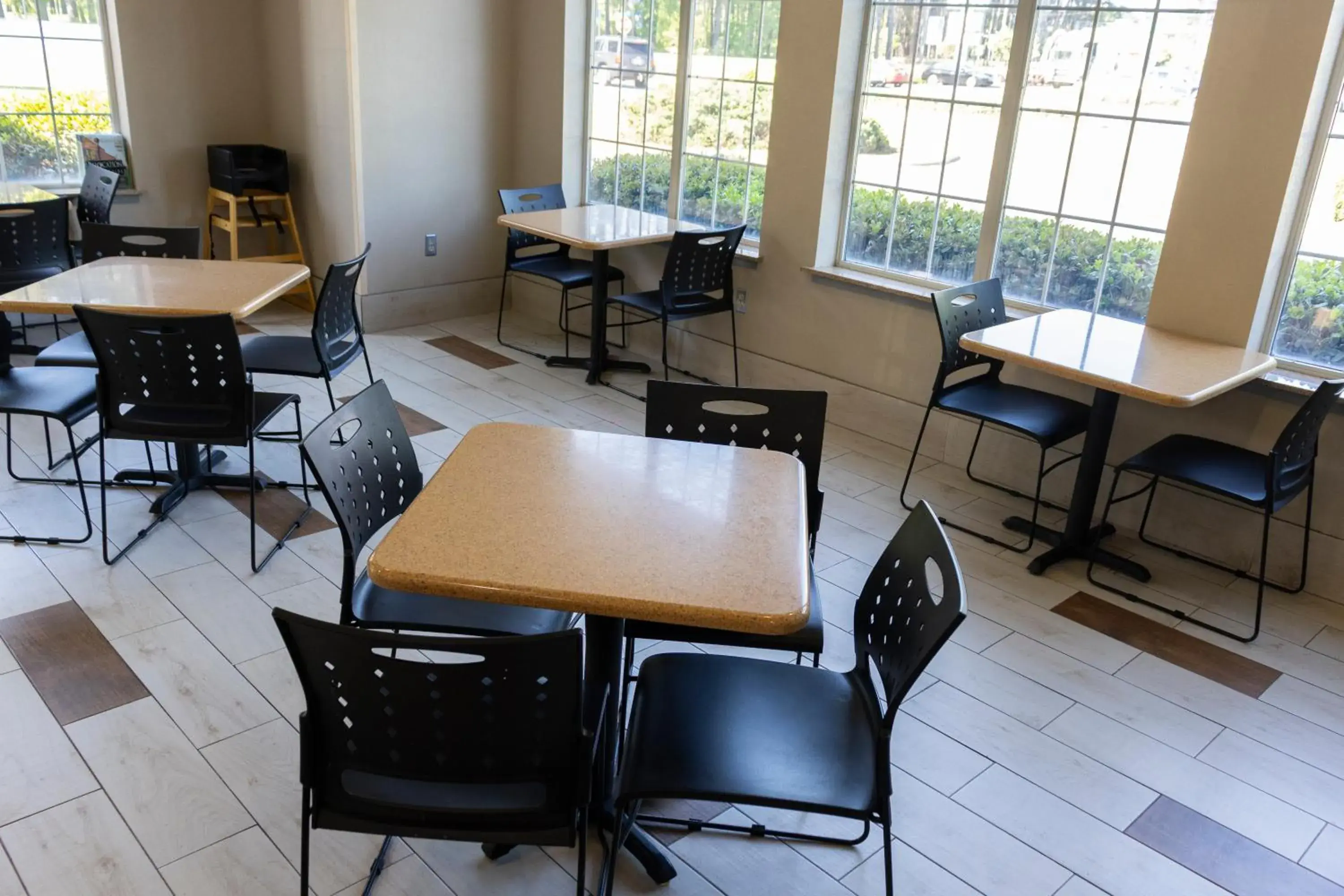 Property building in Super 8 by Wyndham Smithfield-Selma Property building in Super 8 by Wyndham Smithfield-Selma