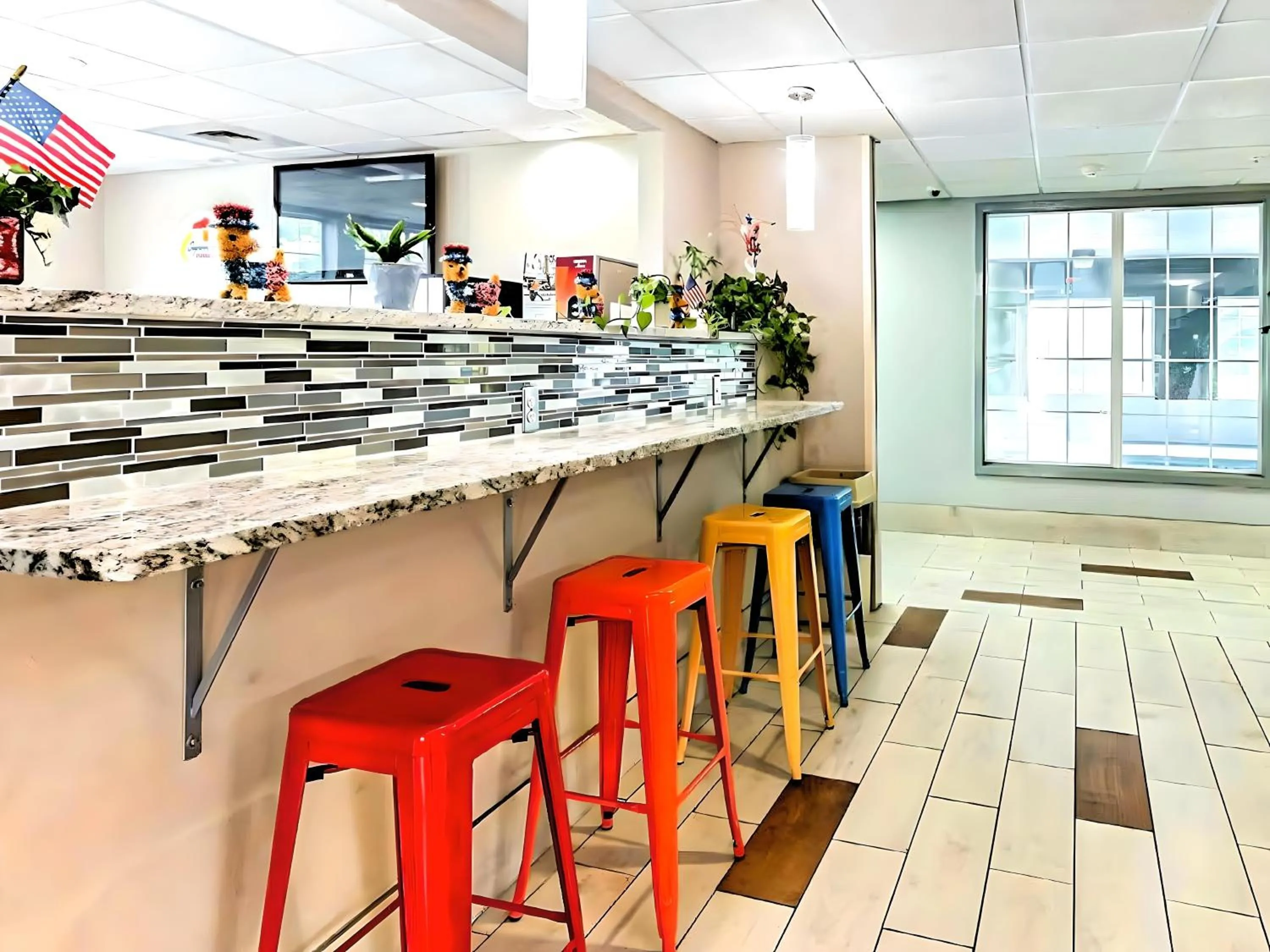 Lobby or reception in Super 8 by Wyndham Smithfield-Selma