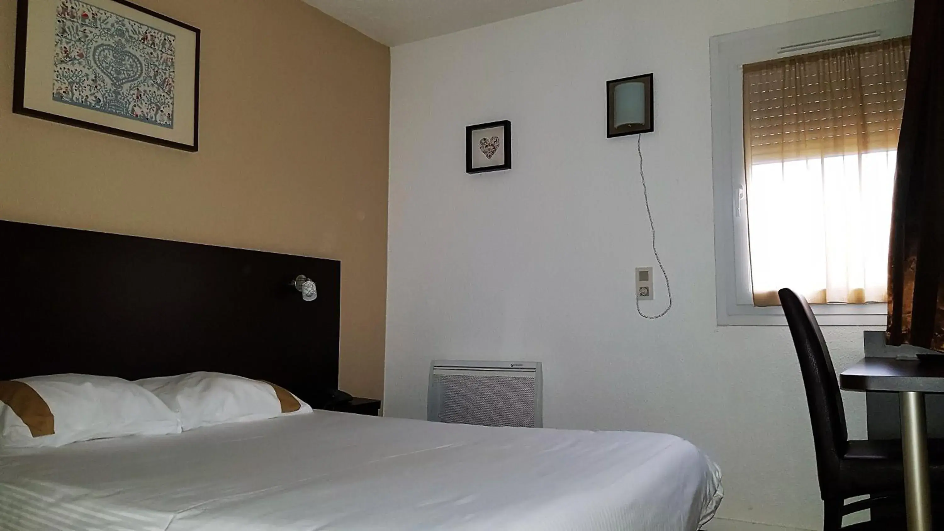 Double Room in Hôtel d'Alsace Double Room in Hôtel d'Alsace