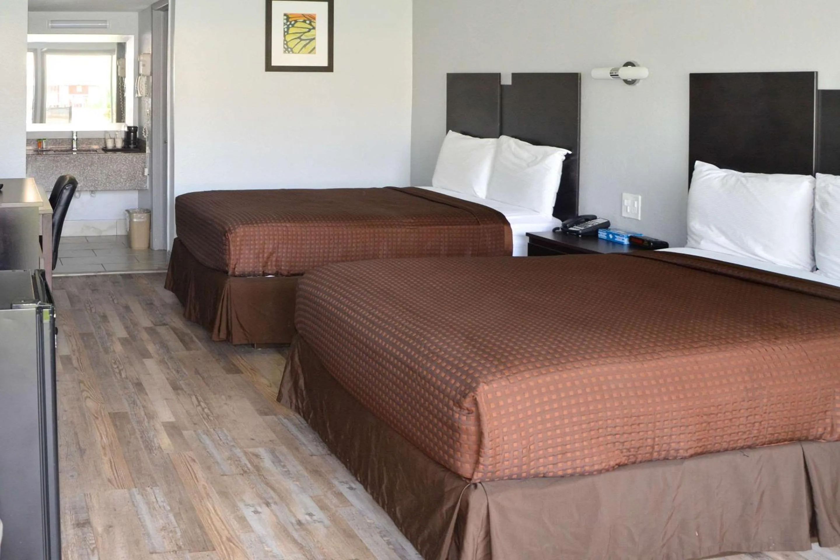 Bedroom, Bed in Rodeway Inn Sun City Center