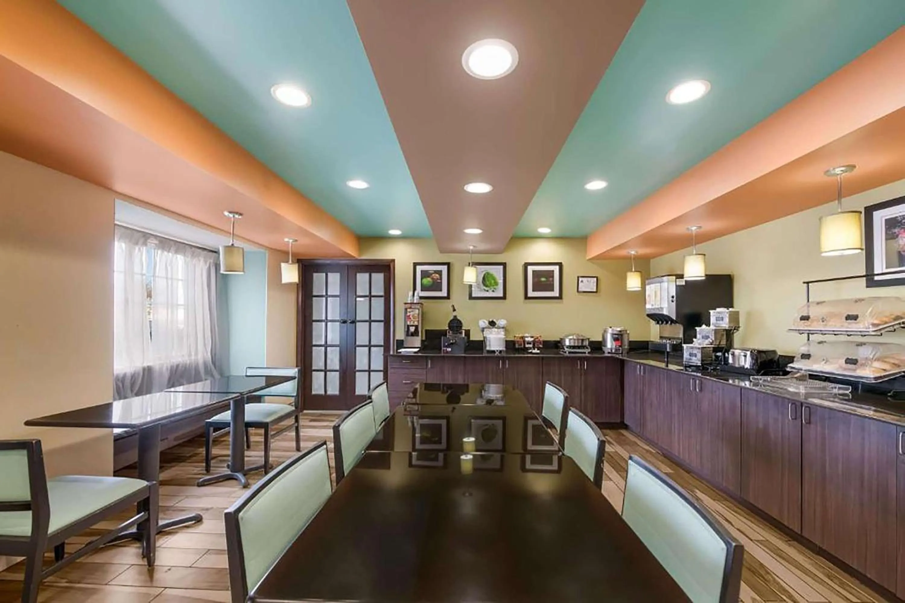 Restaurant/places to eat in Baymont by Wyndham Elizabeth City