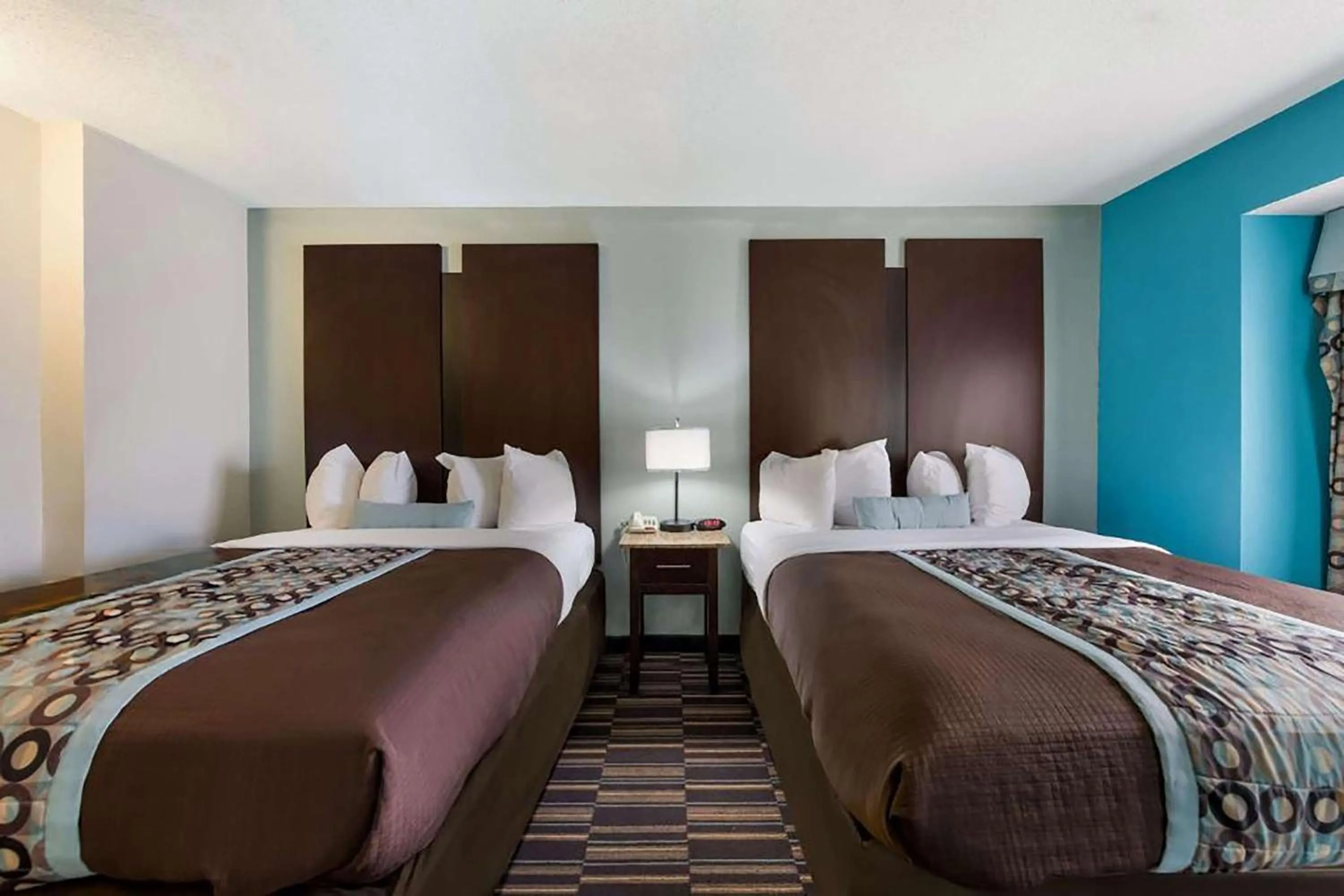 Bedroom, Bed in Baymont by Wyndham Elizabeth City