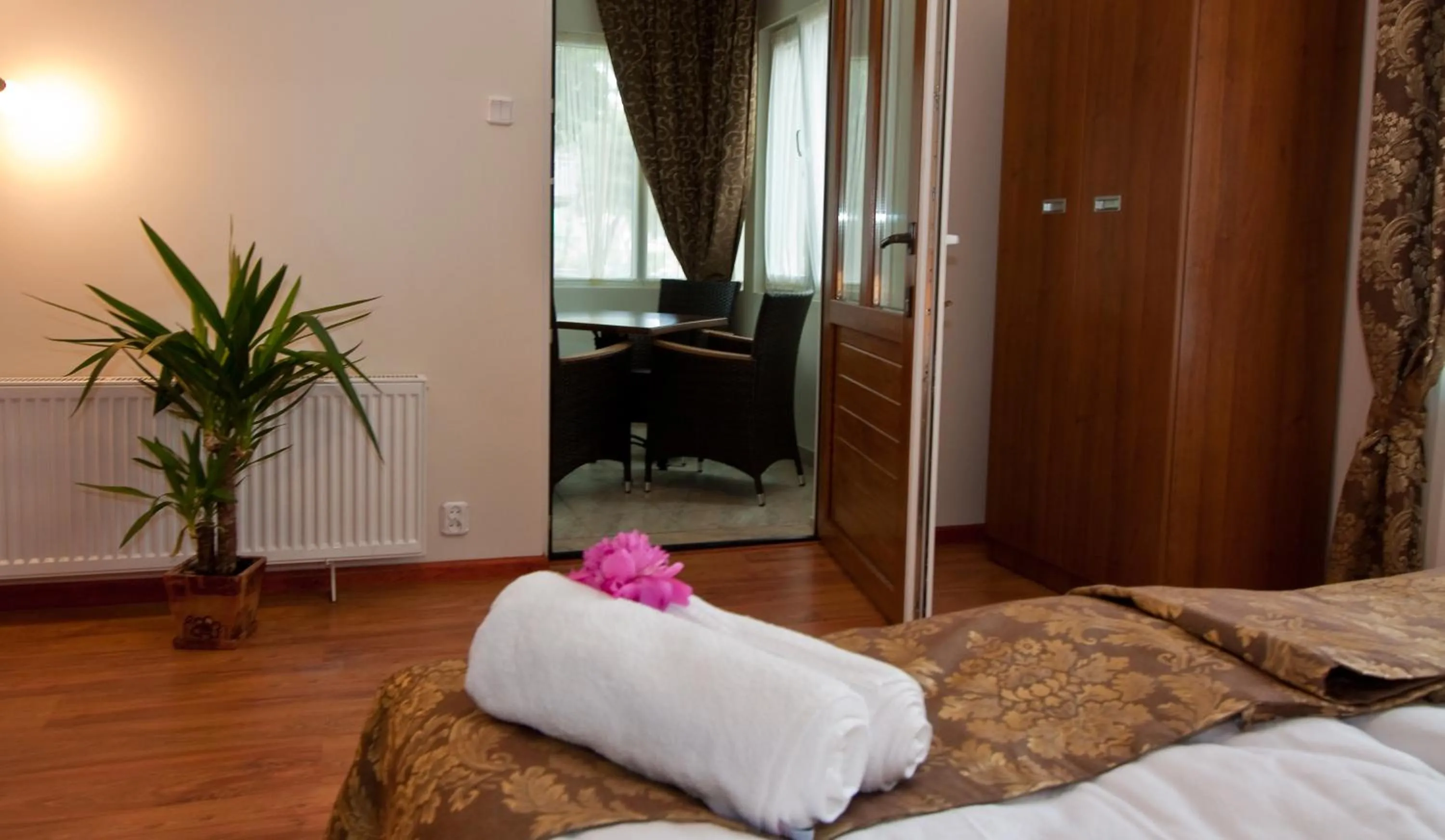 Balcony/Terrace, Bed in Apartament w willi Rybitwa