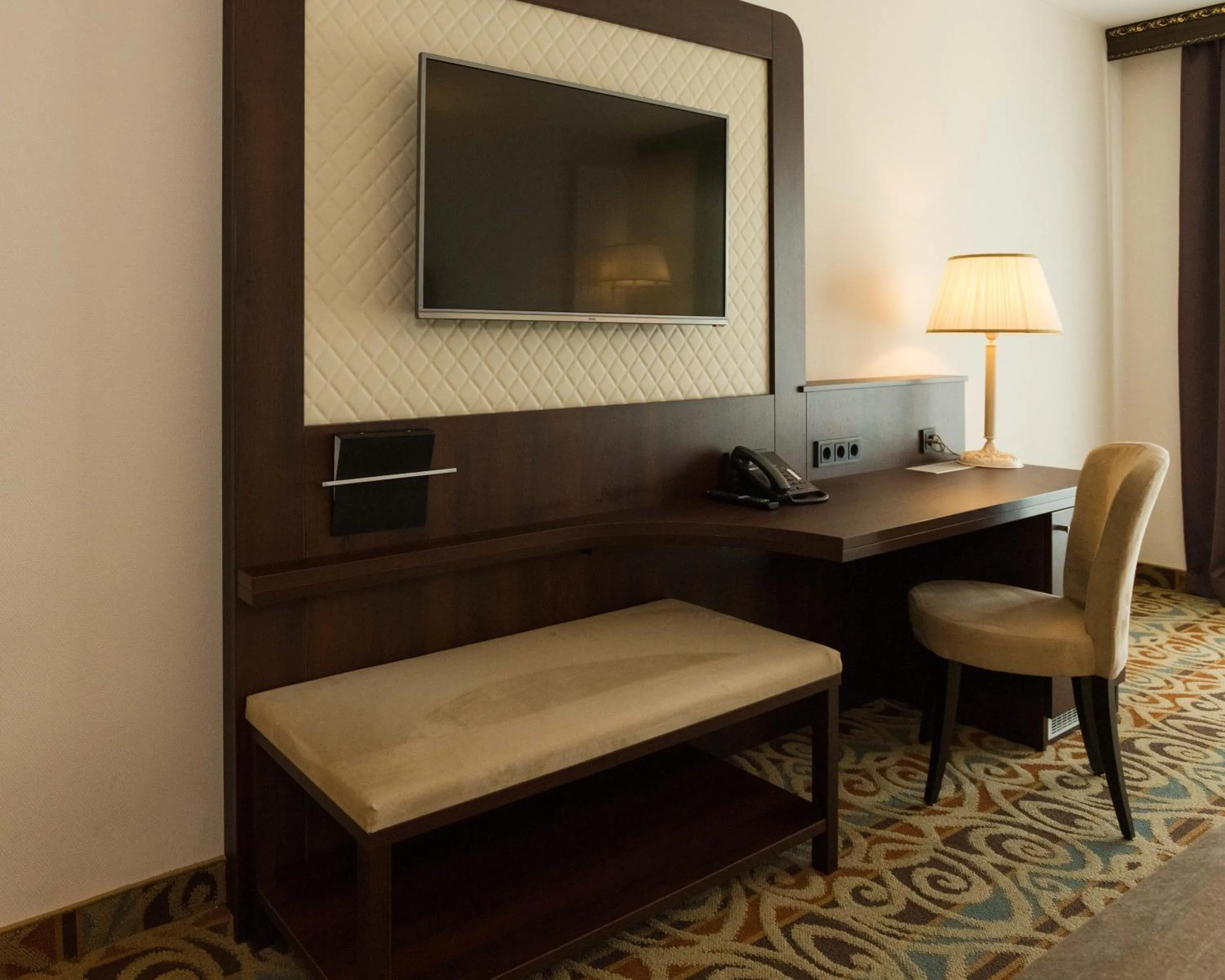 TV and multimedia in Hotel Schopenhauer Hof