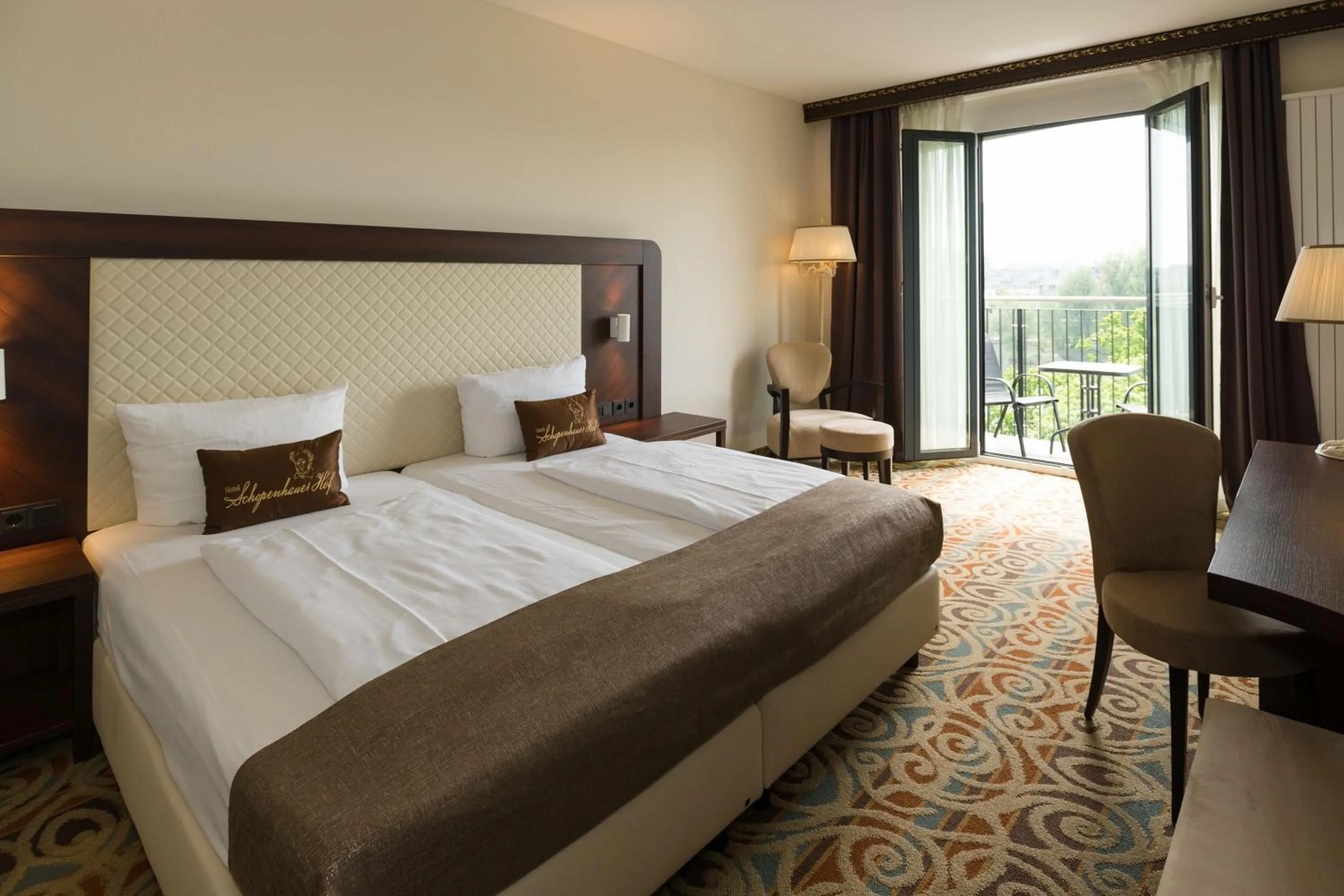 Bed in Hotel Schopenhauer Hof