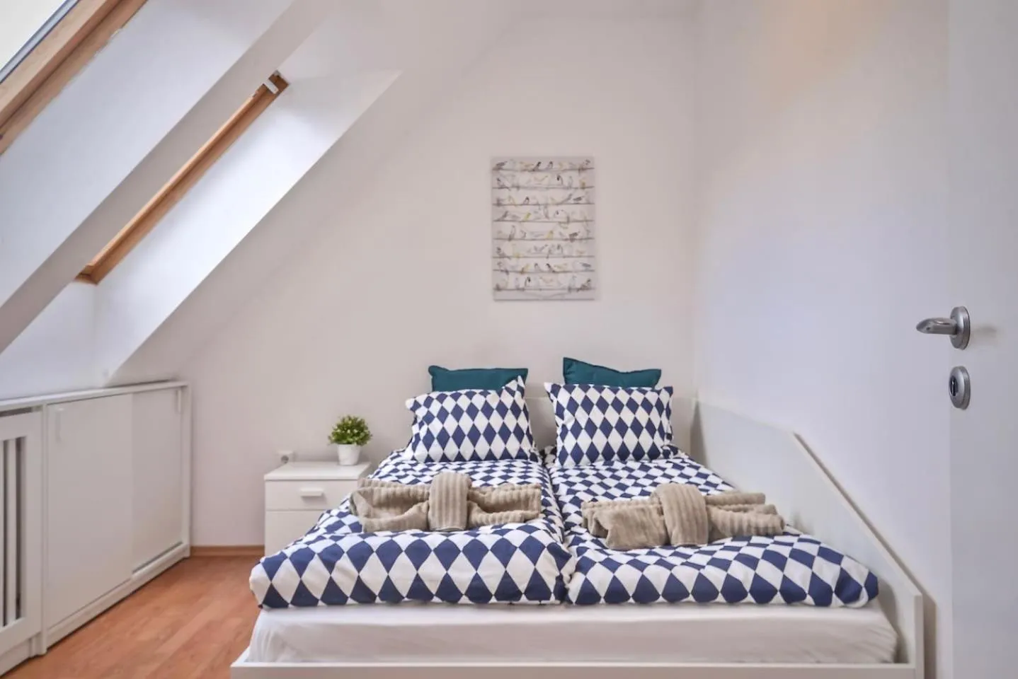 Bed in Spacious 2BD 2BA Flat - South Park & Vitosha Views by Flat Mаnager