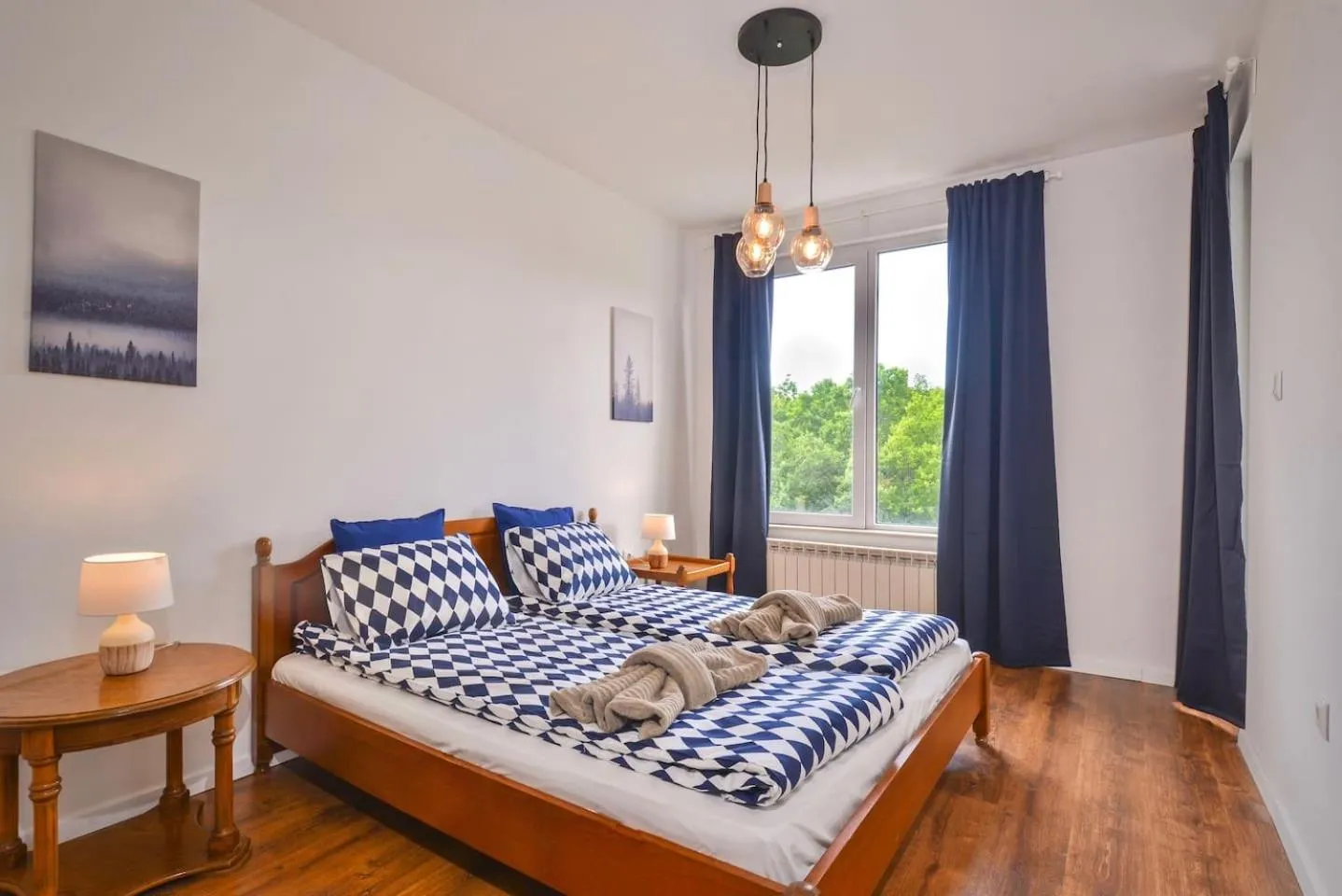 Photo of the whole room, Bed in Spacious 2BD 2BA Flat - South Park & Vitosha Views by Flat Mаnager