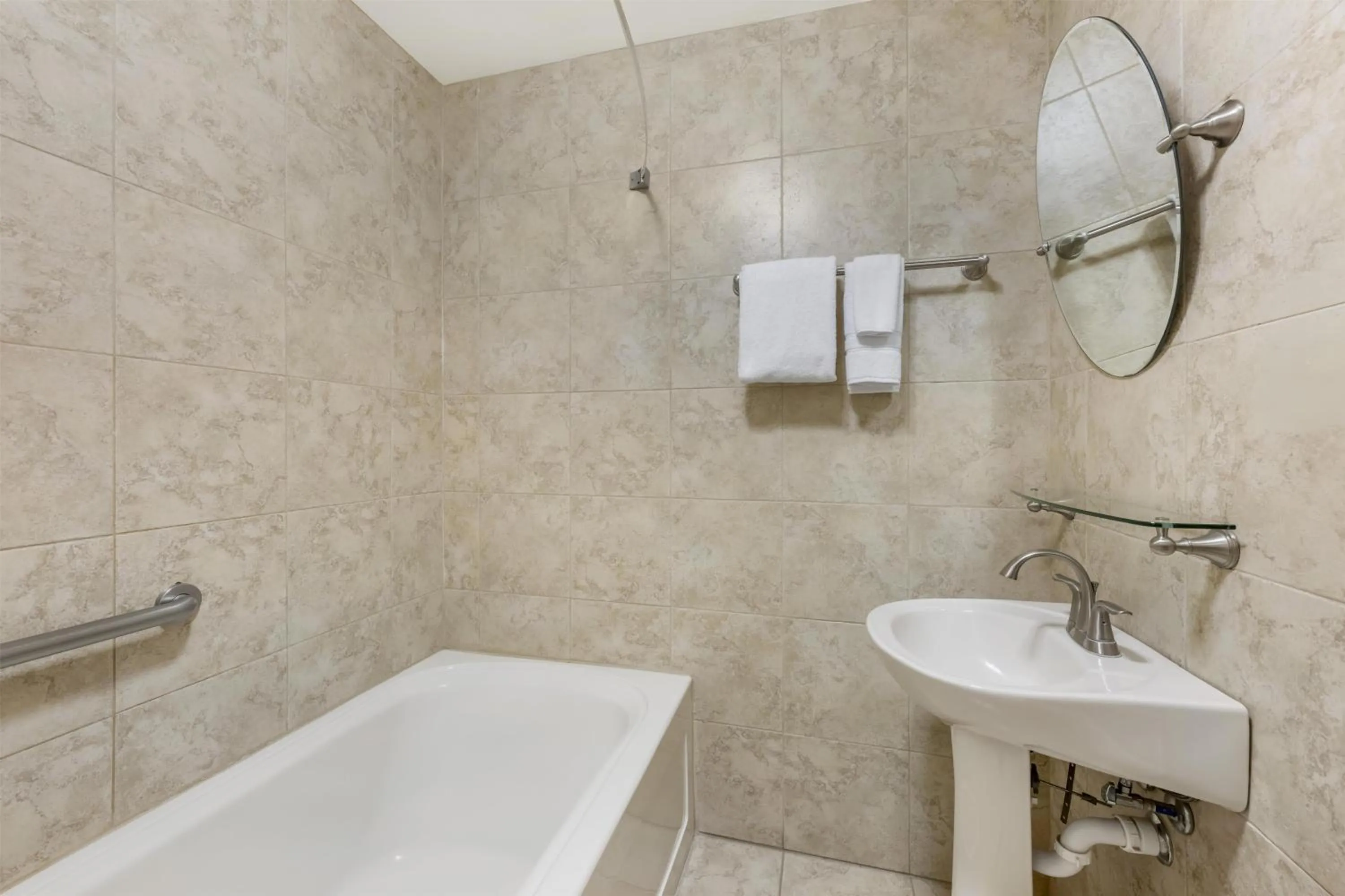 Bathroom in Best Western Plus Swiss Chalet Hotel & Suites