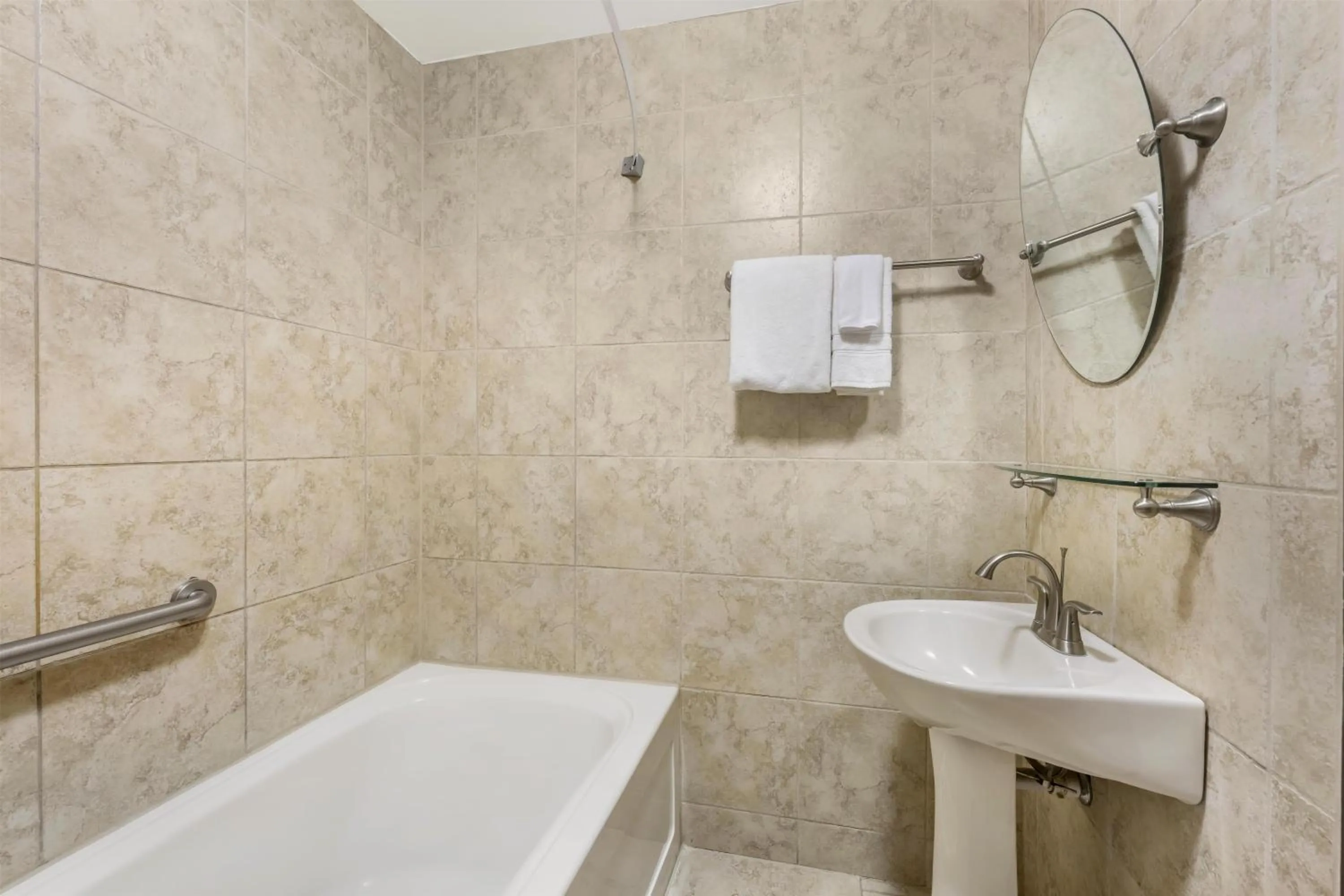 Bathroom in Best Western Plus Swiss Chalet Hotel & Suites