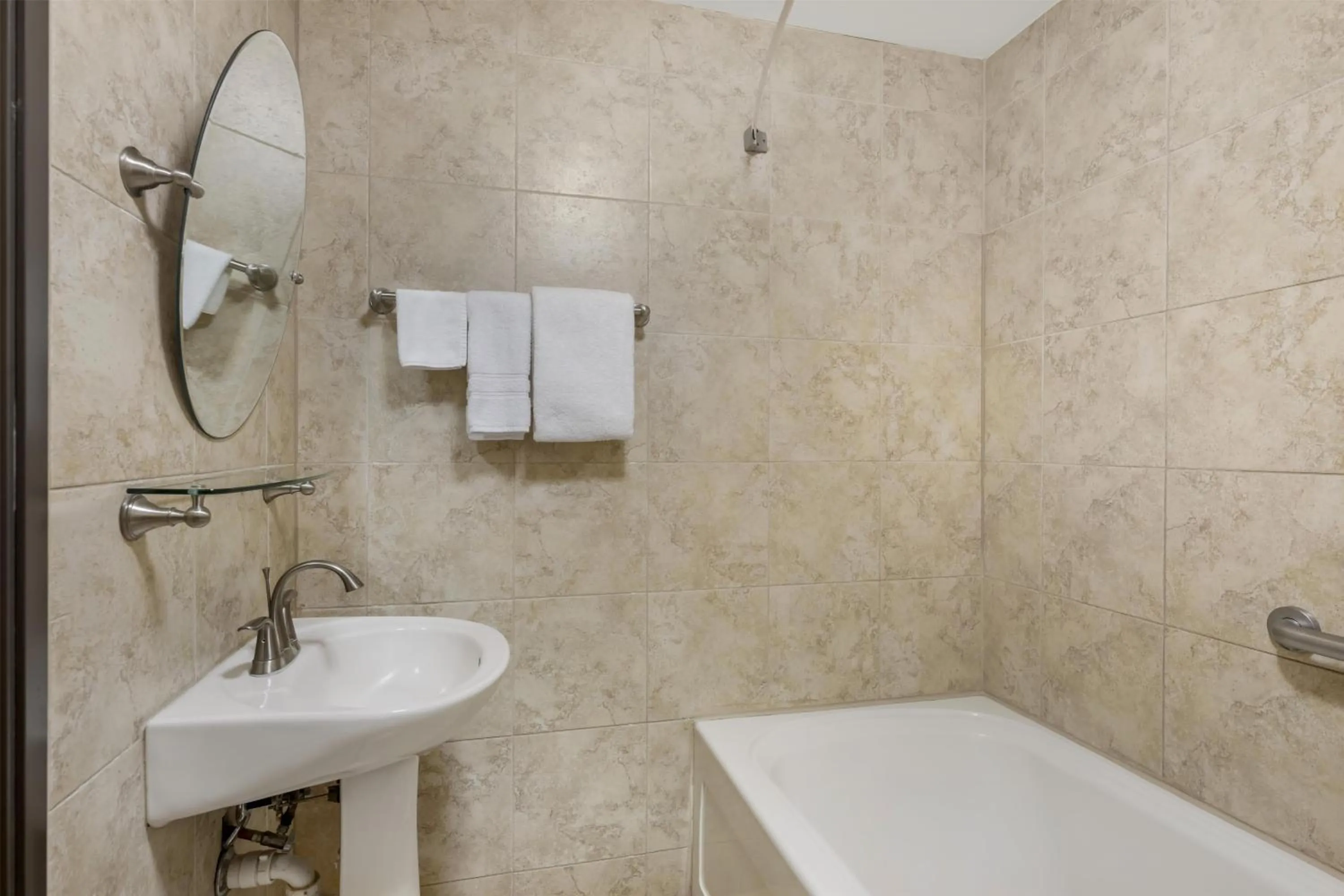 Bathroom in Best Western Plus Swiss Chalet Hotel & Suites