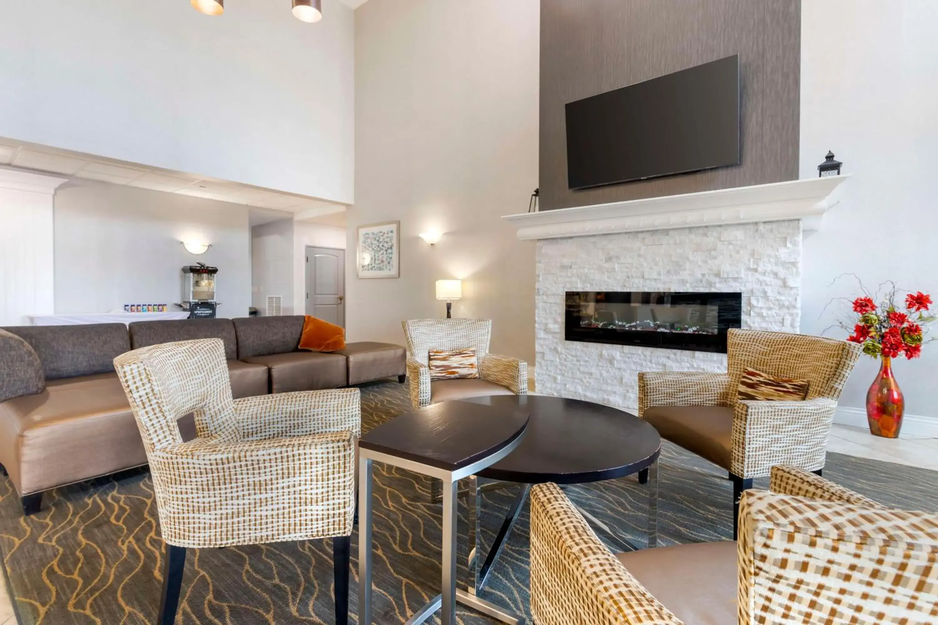 Lobby or reception in Best Western Plus Appleton Airport Mall Hotel Lobby or reception in Best Western Plus Appleton Airport Mall Hotel