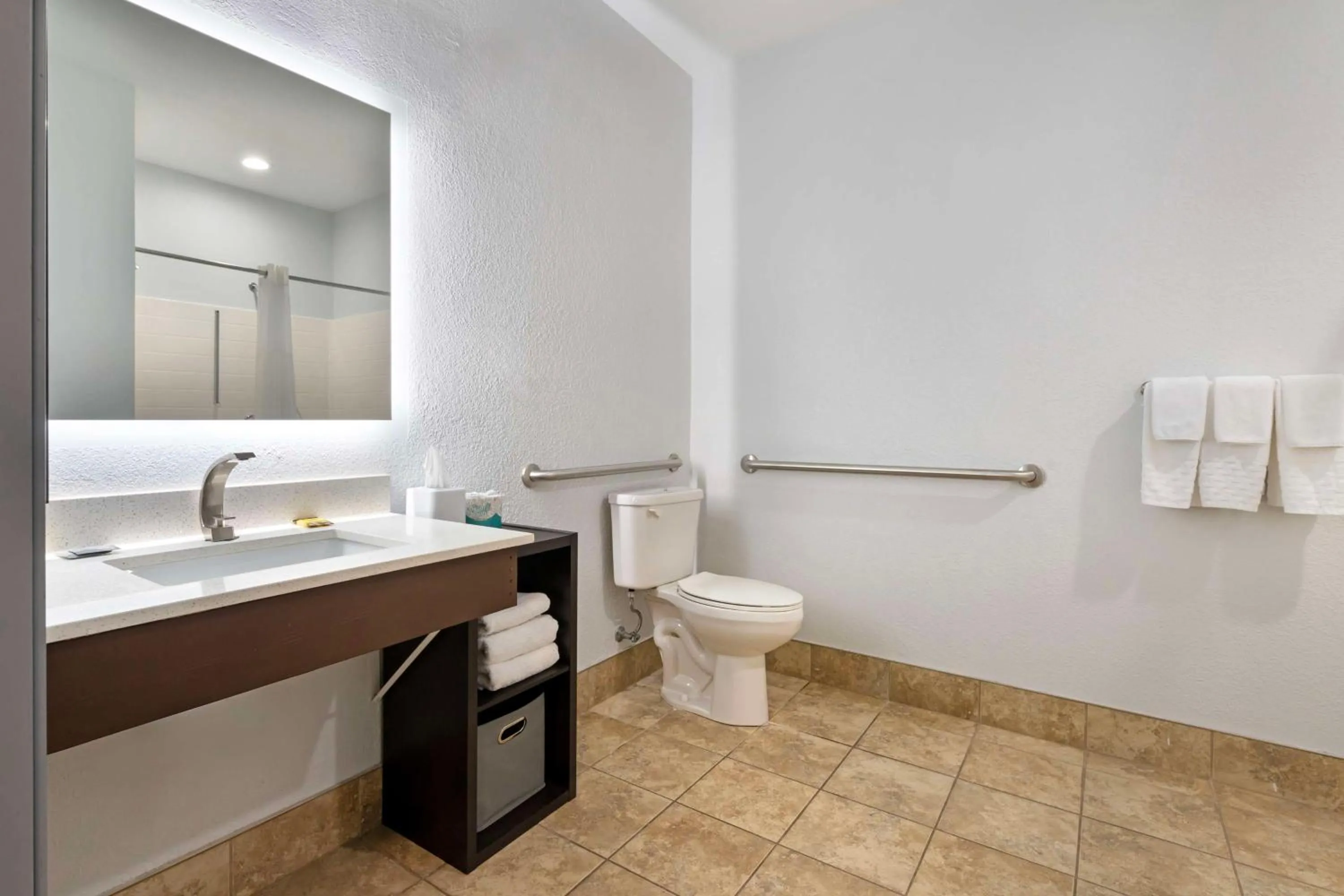 Bathroom in Best Western Plus Appleton Airport Mall Hotel
