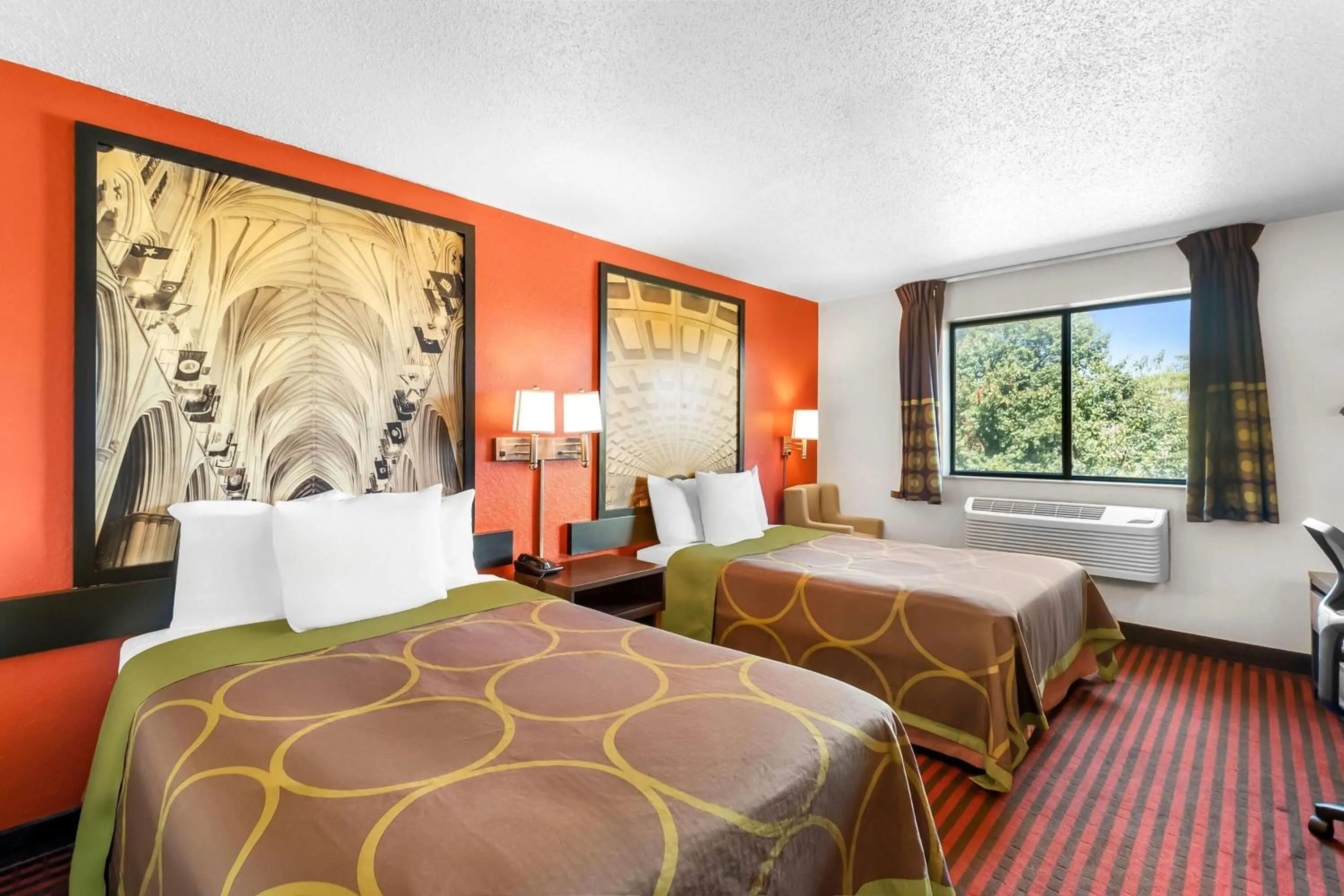 Bed in Super 8 by Wyndham Dumfries/Quantico