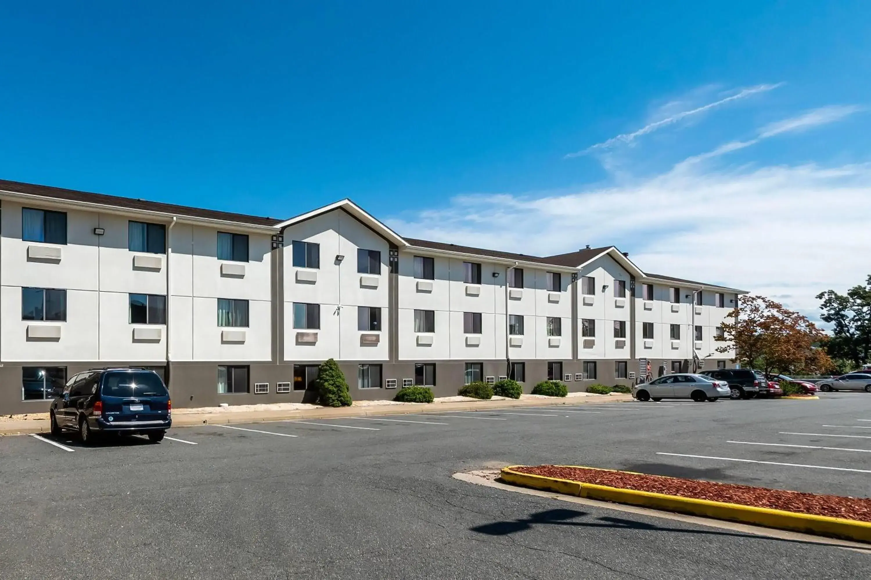 Property building in Super 8 by Wyndham Dumfries/Quantico Property building in Super 8 by Wyndham Dumfries/Quantico