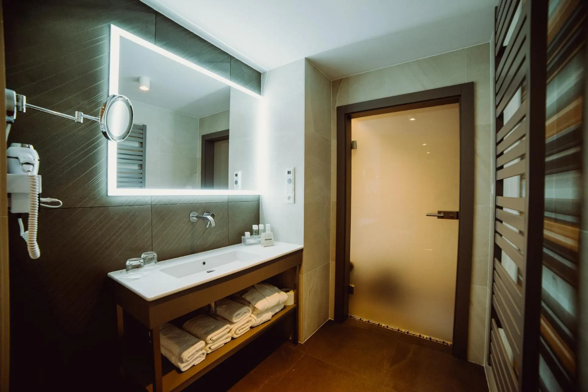 Bathroom in Hotel Evva