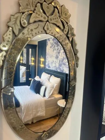 Bed in Hotel Cluny Square