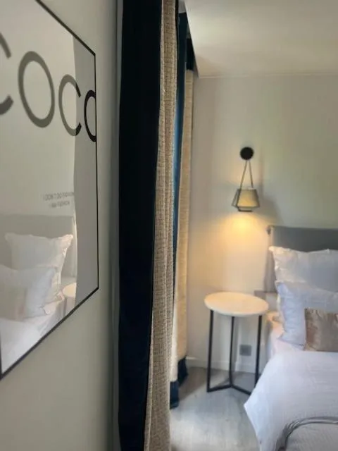 Bed in Hotel Cluny Square