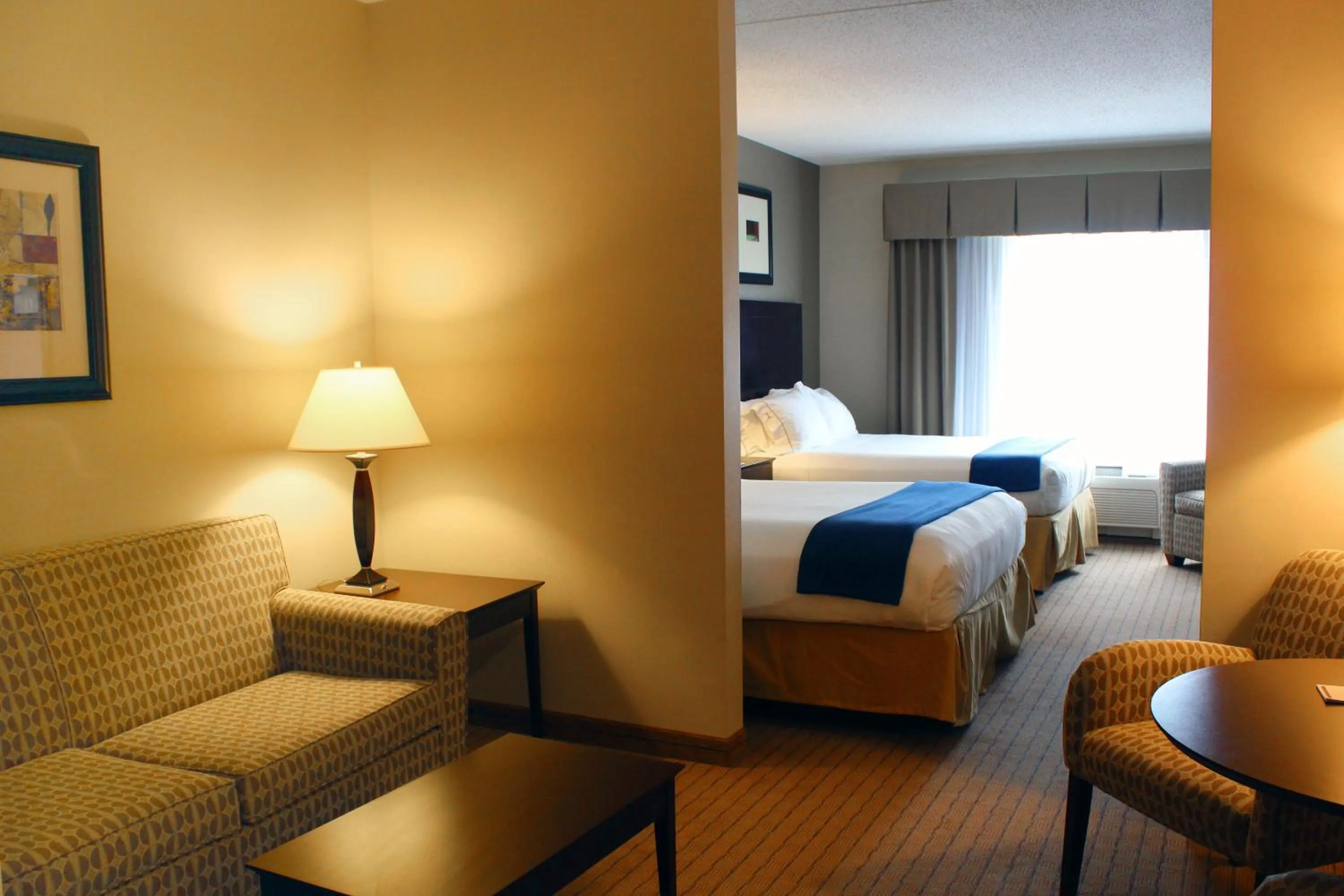 Photo of the whole room, Bed in Holiday Inn Express & Suites Malone by IHG