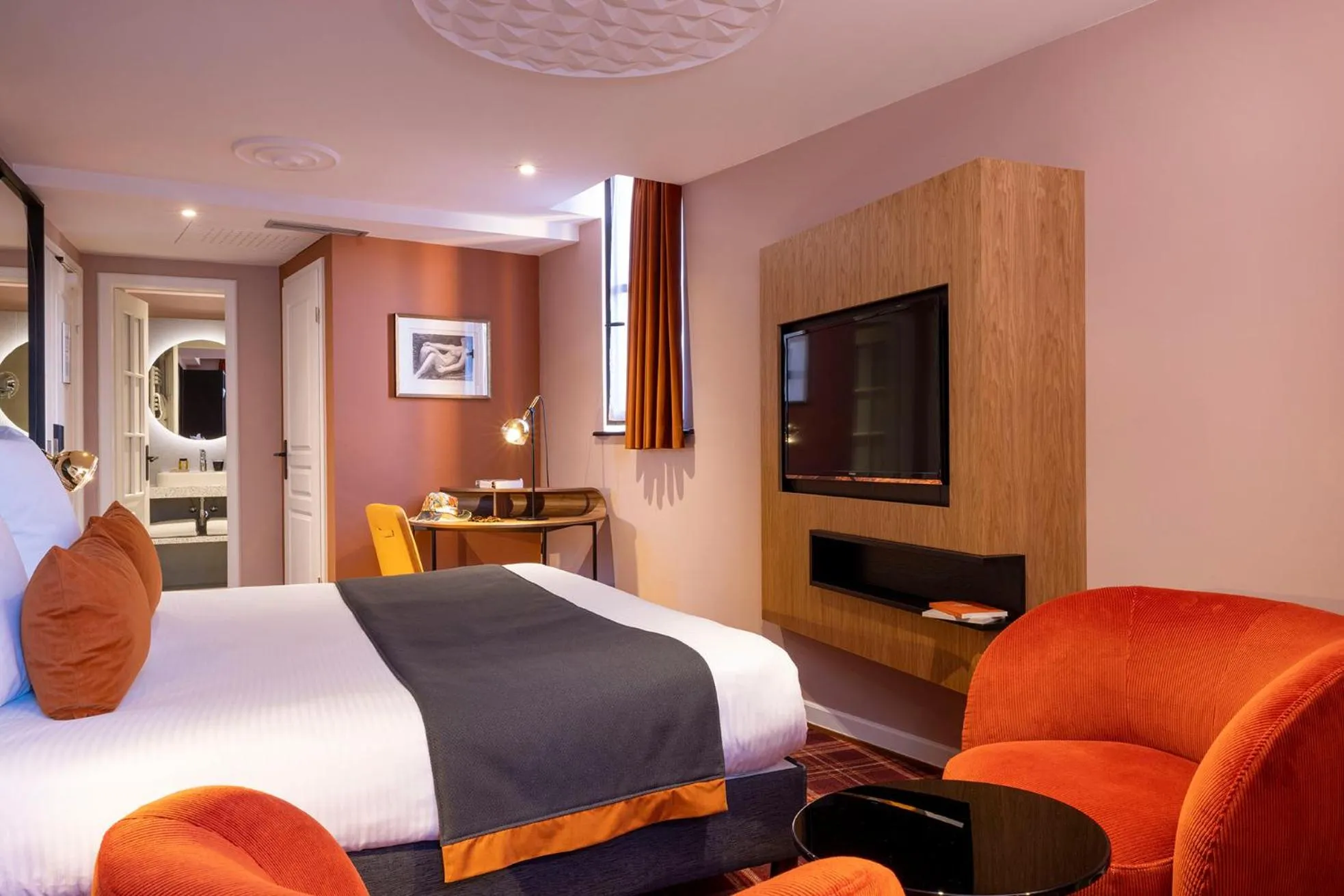 Photo of the whole room, Bed in Hotel Le Colombier