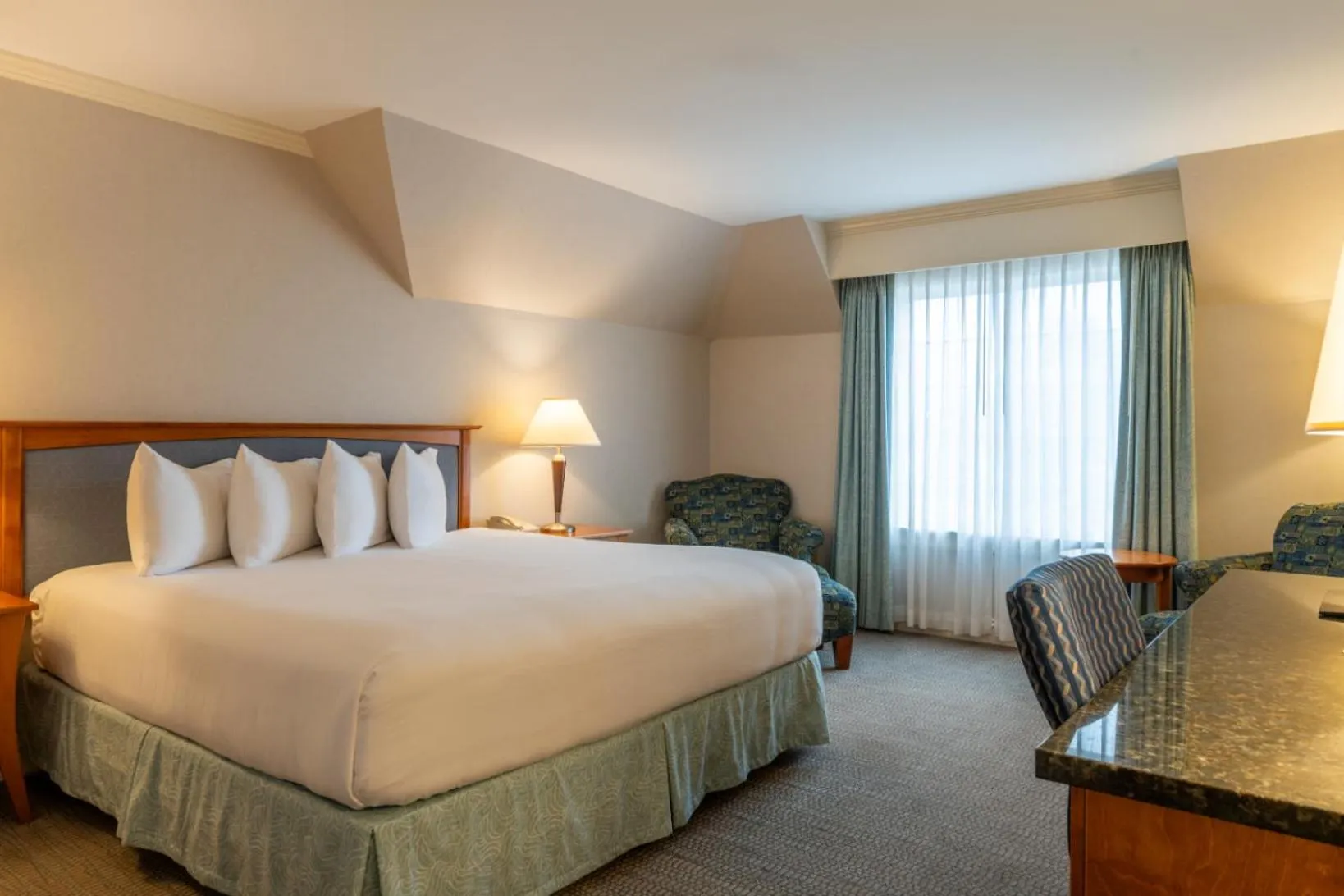 Bed in Gorges Grant Hotel