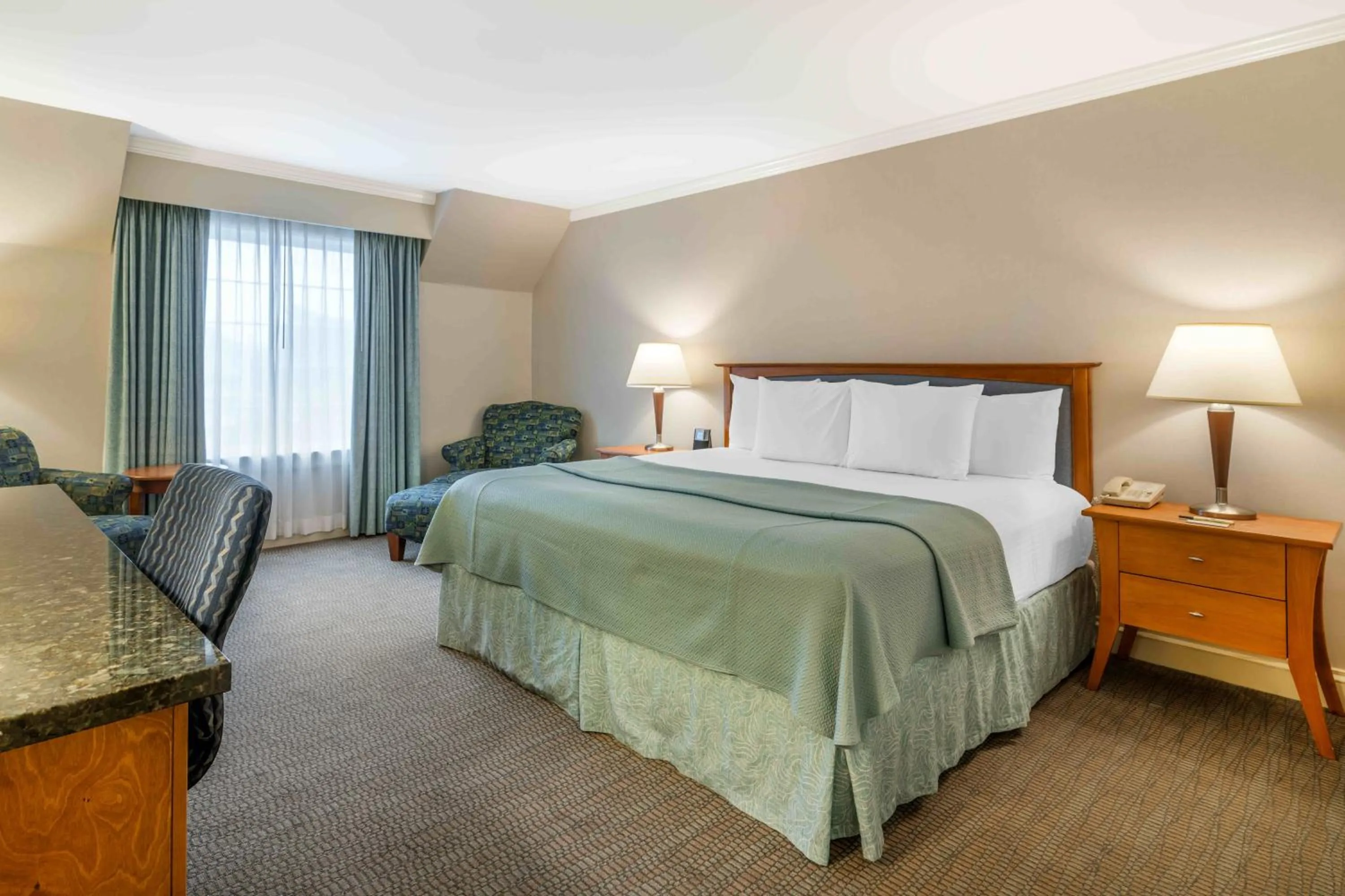 Bed in Gorges Grant Hotel