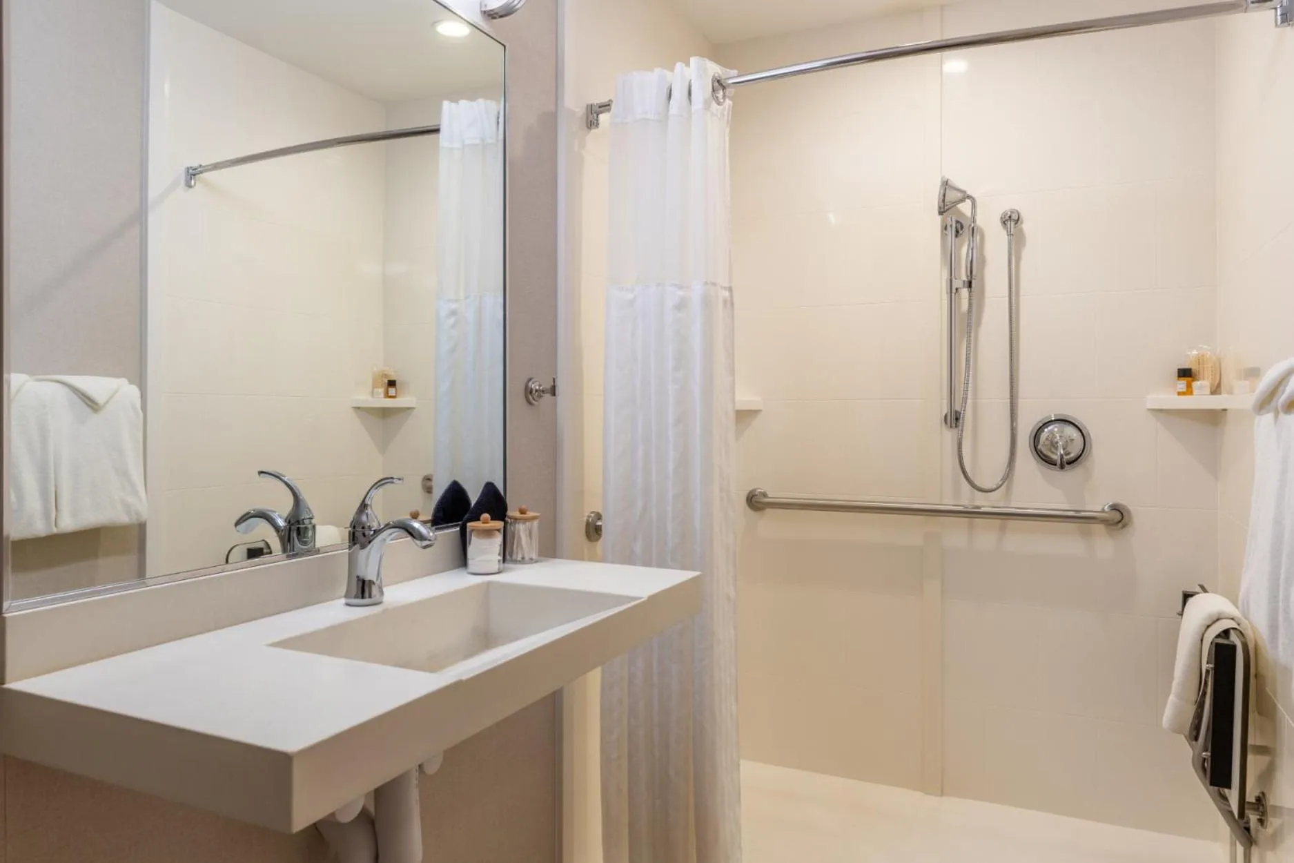 Bathroom in Gorges Grant Hotel