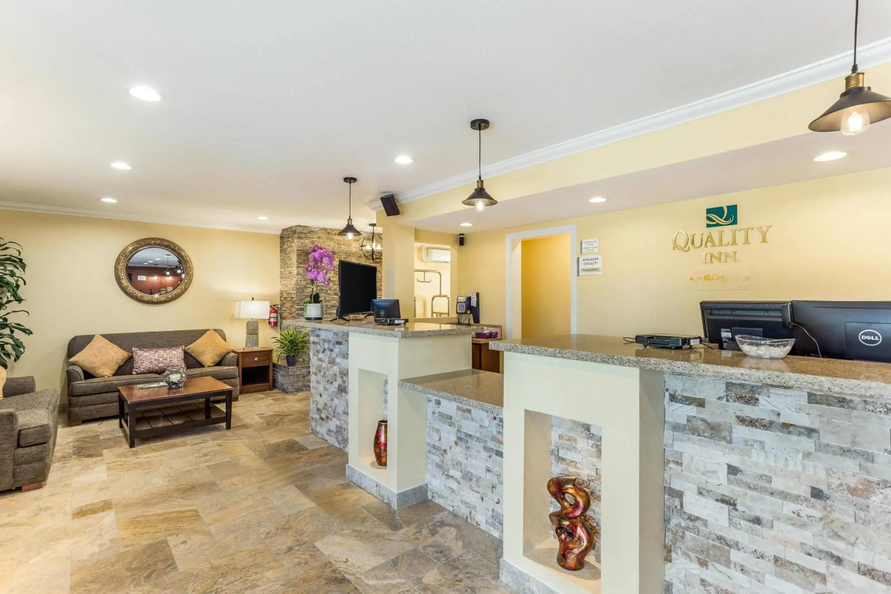 Lobby or reception in Quality Inn Escondido San Diego North County Lobby or reception in Quality Inn Escondido San Diego North County