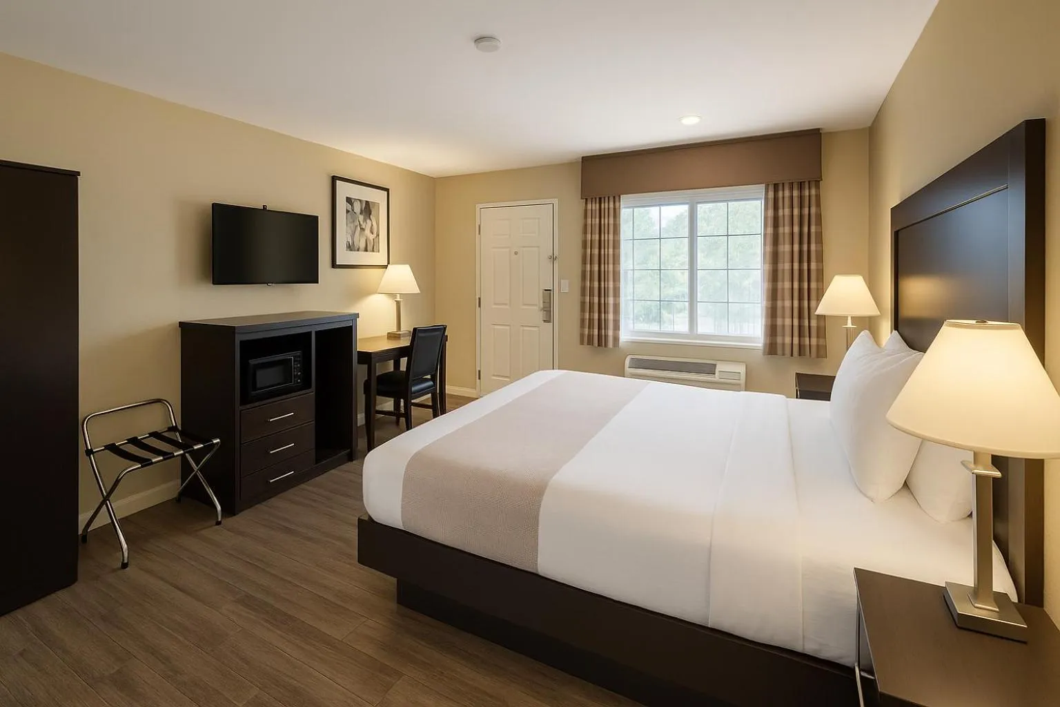 Bed in Quality Inn Escondido San Diego North County