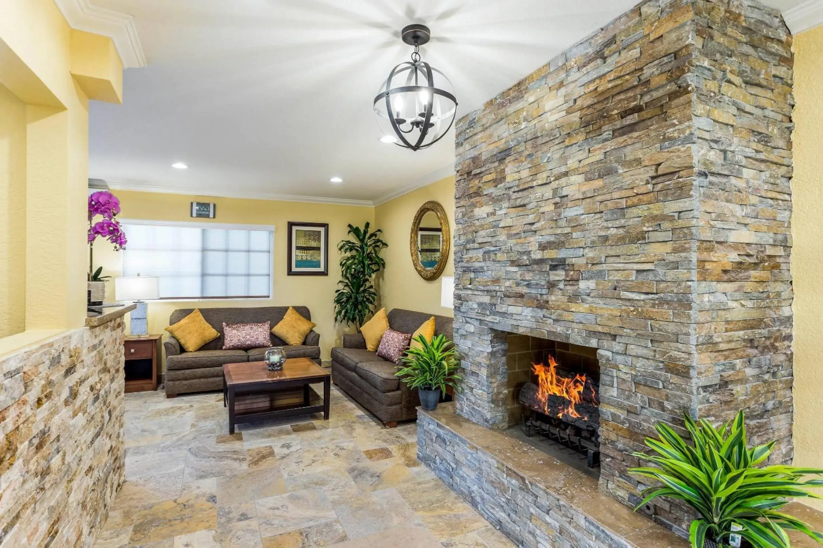 Lobby or reception in Quality Inn Escondido San Diego North County Lobby or reception in Quality Inn Escondido San Diego North County