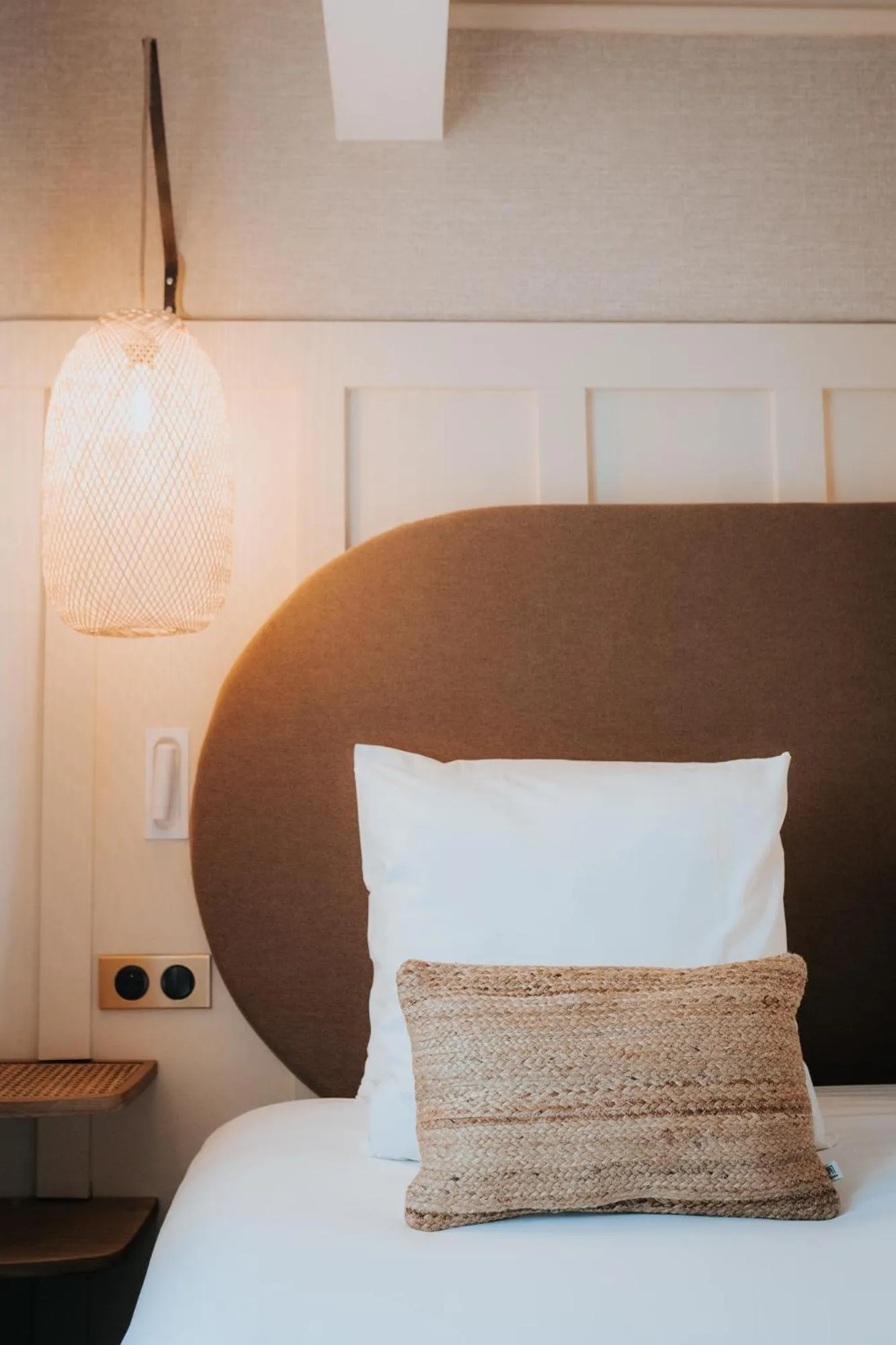 Bed in Hôtel Henry II Beaune Centre