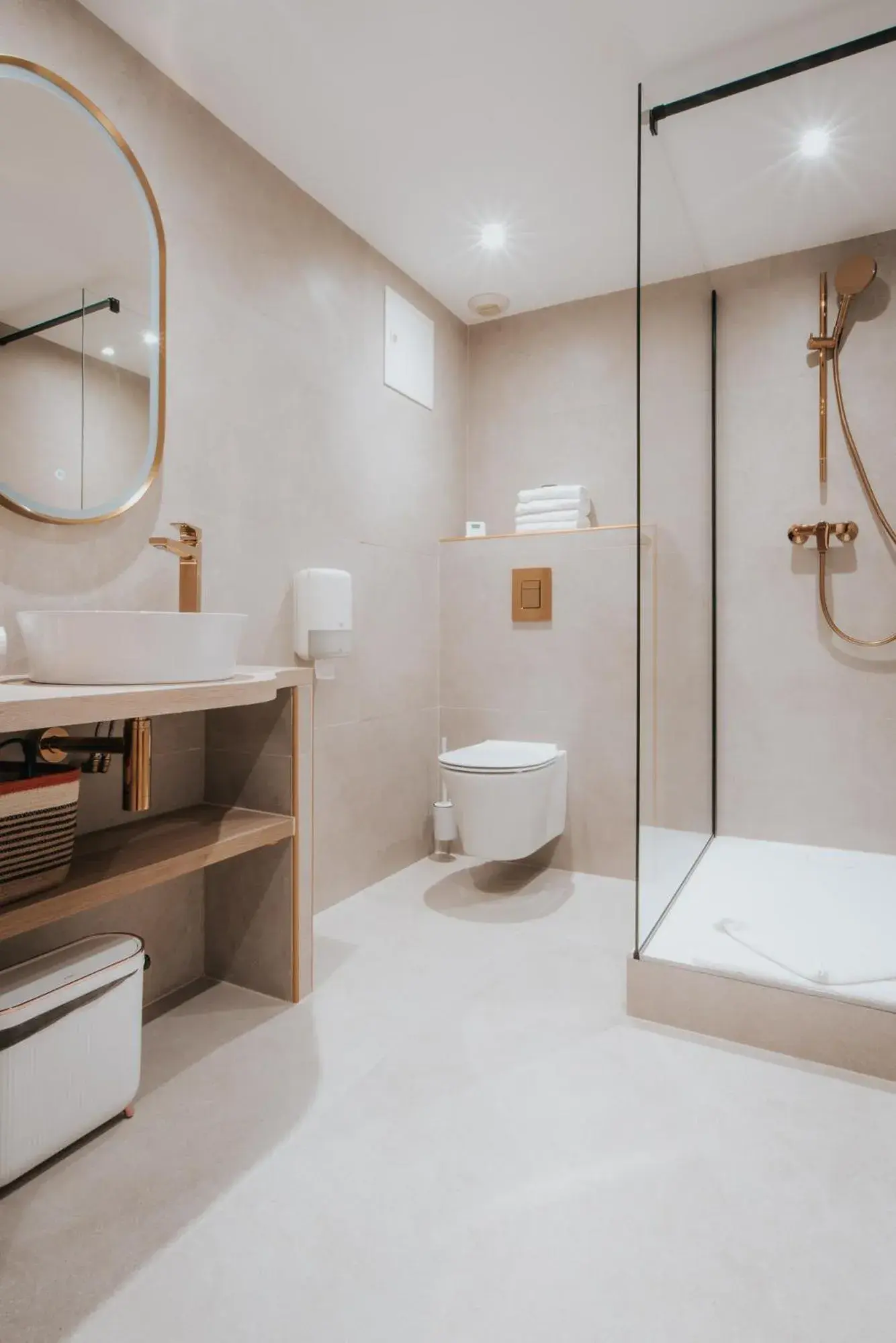 Property building in Hôtel Henry II Beaune Centre Property building in Hôtel Henry II Beaune Centre