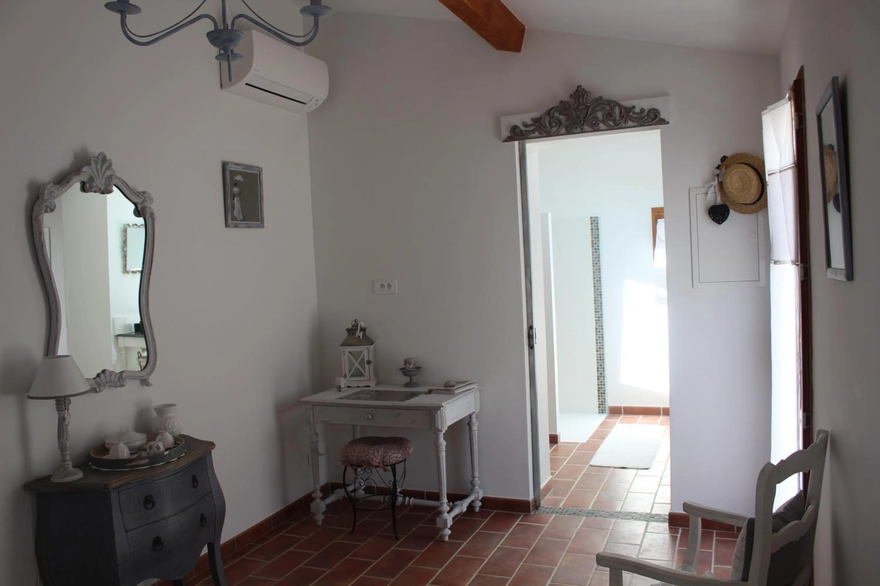 Decorative detail in Chambre d'hôtes l'ipomée