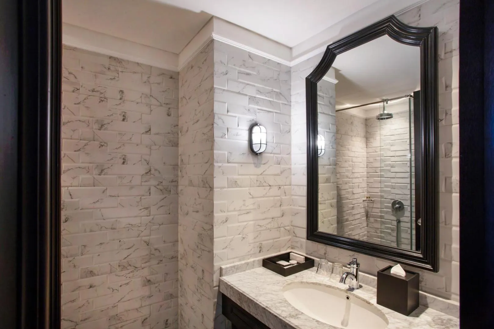 Bathroom in Hotel Des Indes Menteng