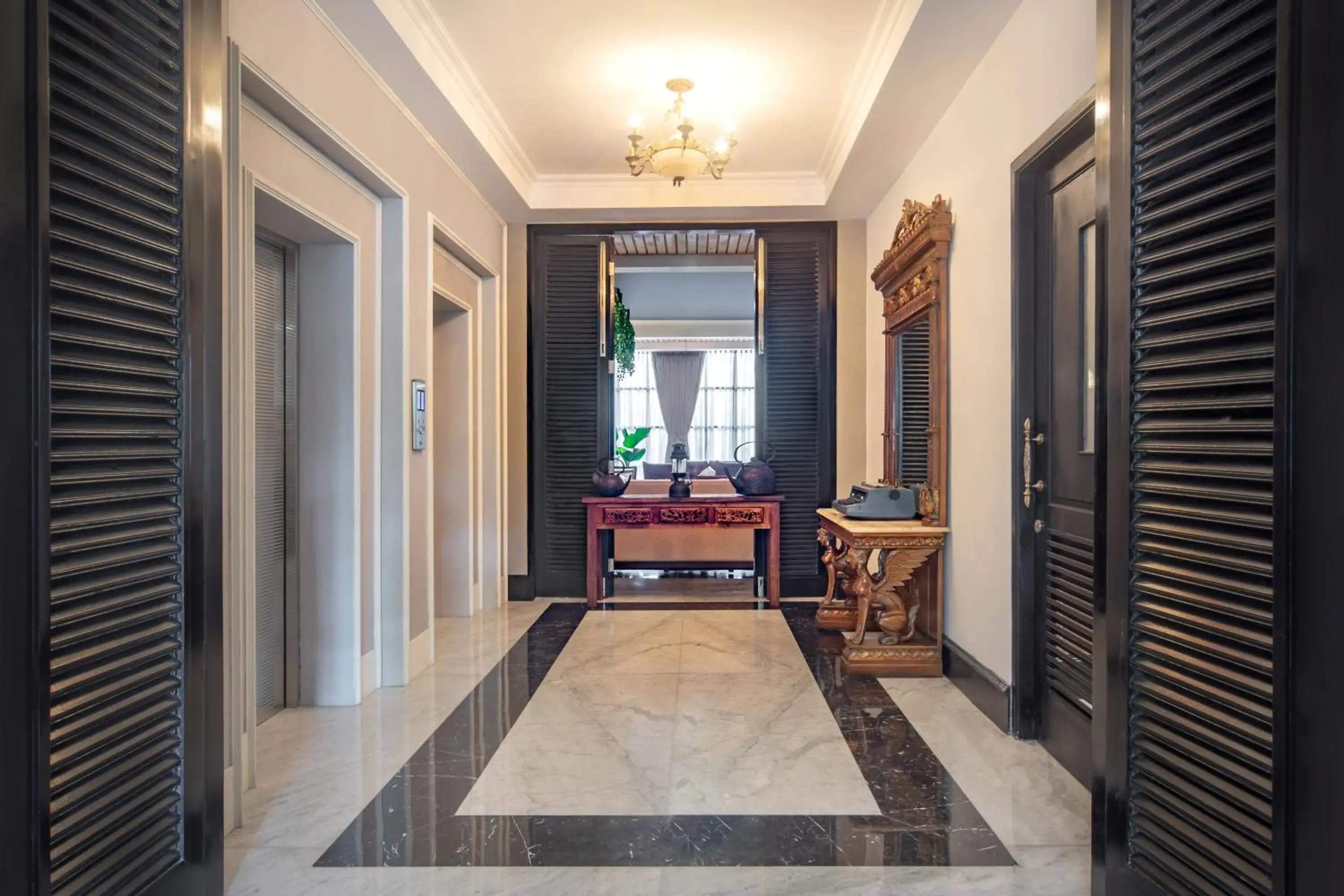 Property building in Hotel Des Indes Menteng Property building in Hotel Des Indes Menteng