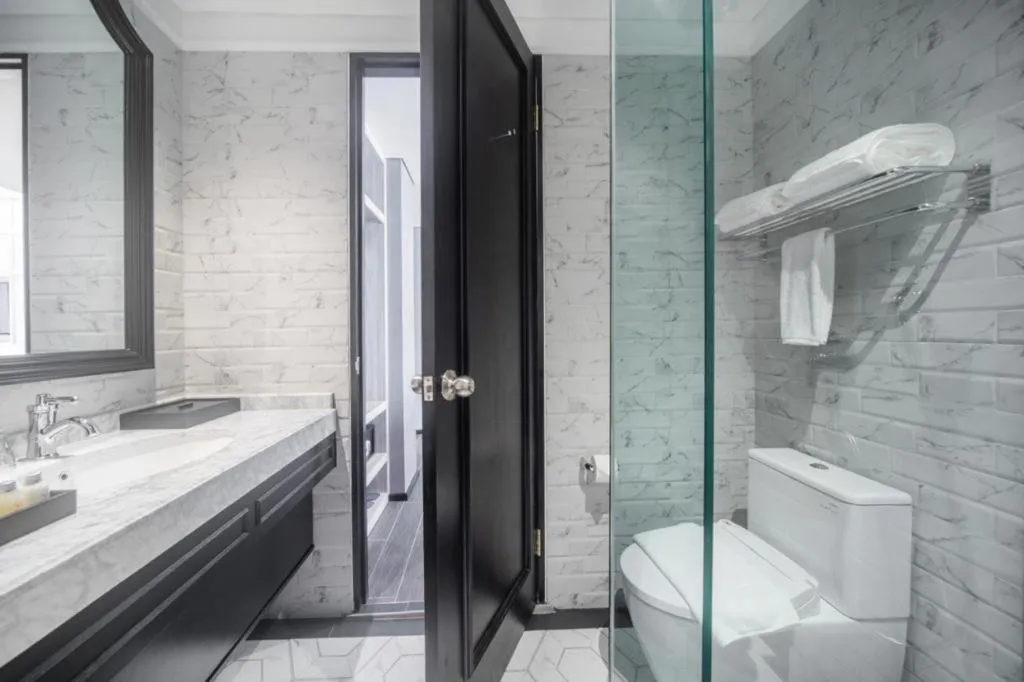 Bathroom in Hotel Des Indes Menteng