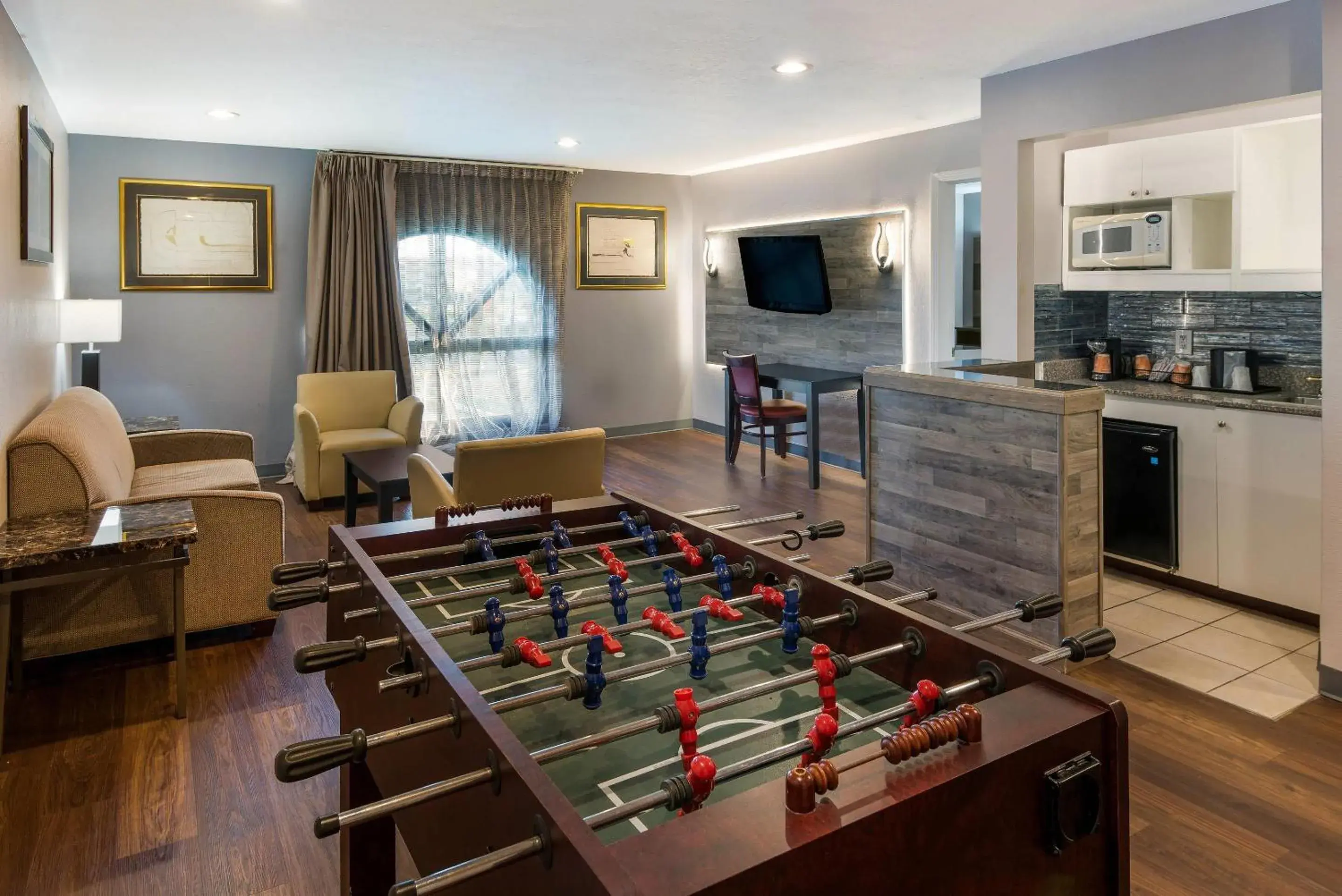 Bedroom in Quality Inn & Suites Cincinnati I-275 Bedroom in Quality Inn & Suites Cincinnati I-275