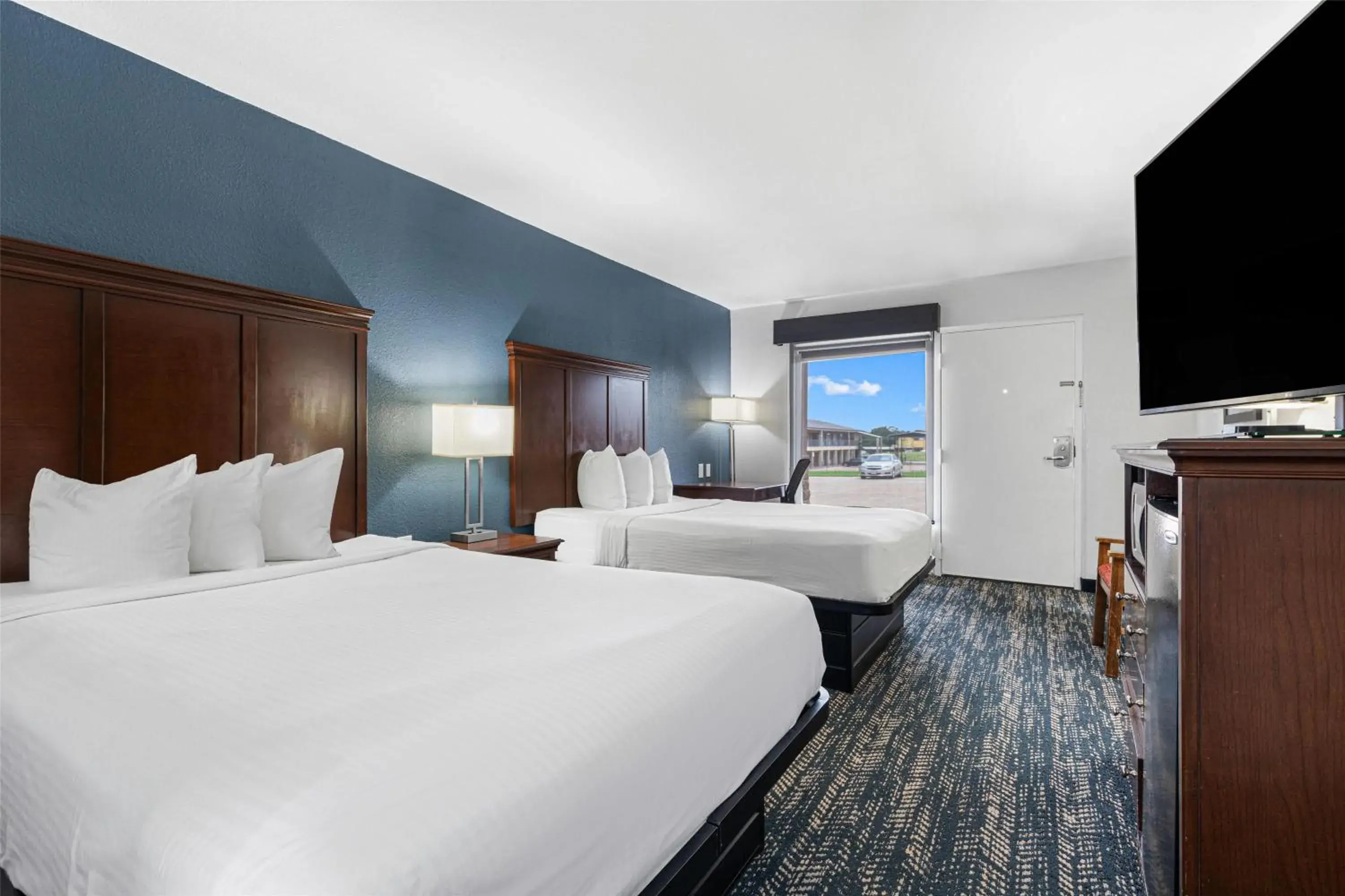 Double Room with Two Double Beds - Non-Smoking in Best Western Canton Inn Double Room with Two Double Beds - Non-Smoking in Best Western Canton Inn