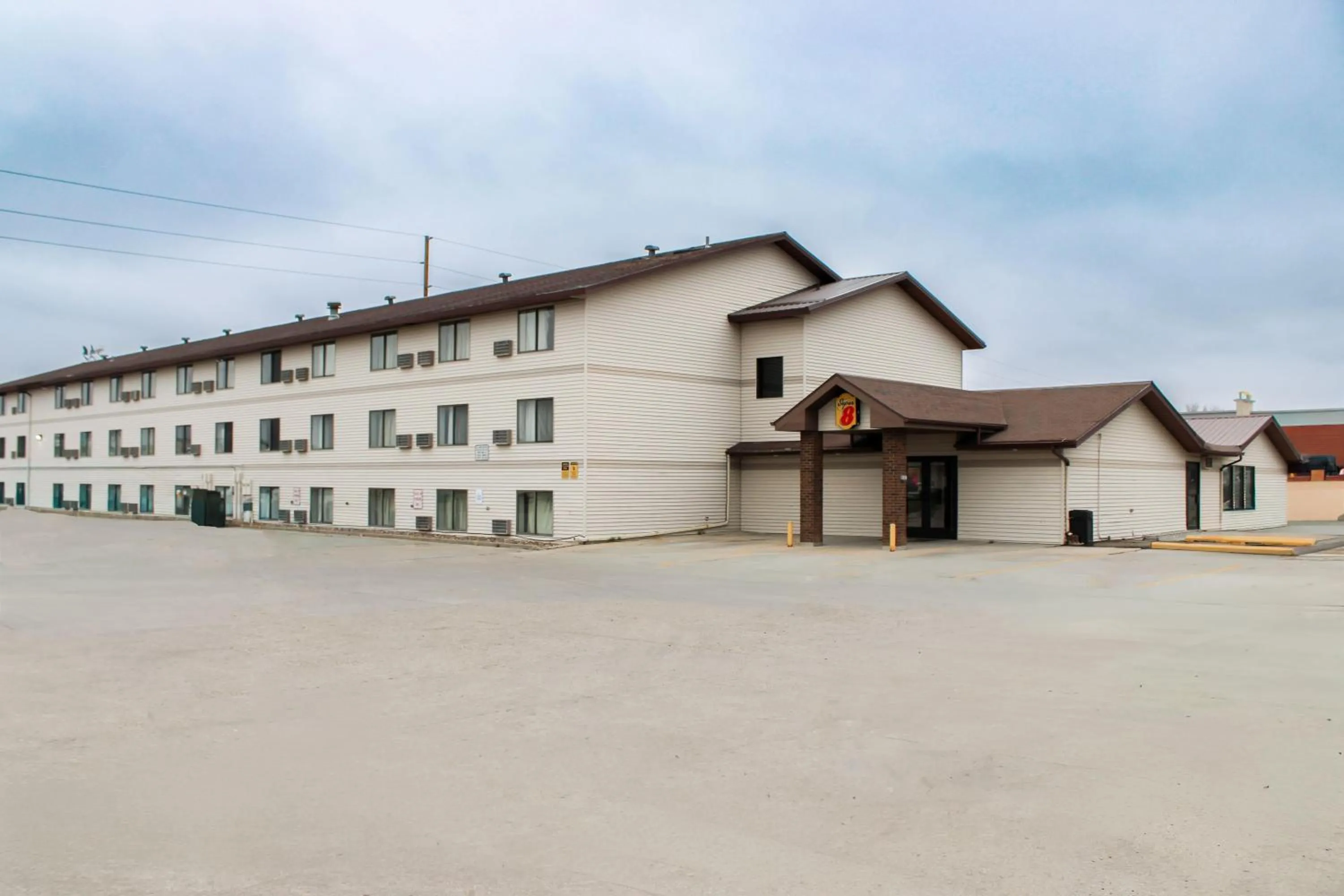 Property building in Super 8 by Wyndham Williston ND